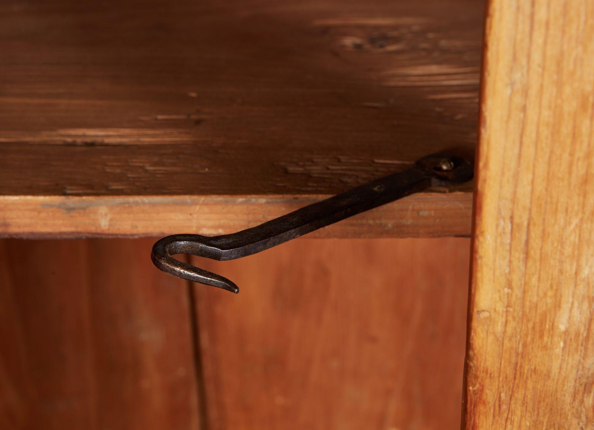 Armoire québécoise en vente 6