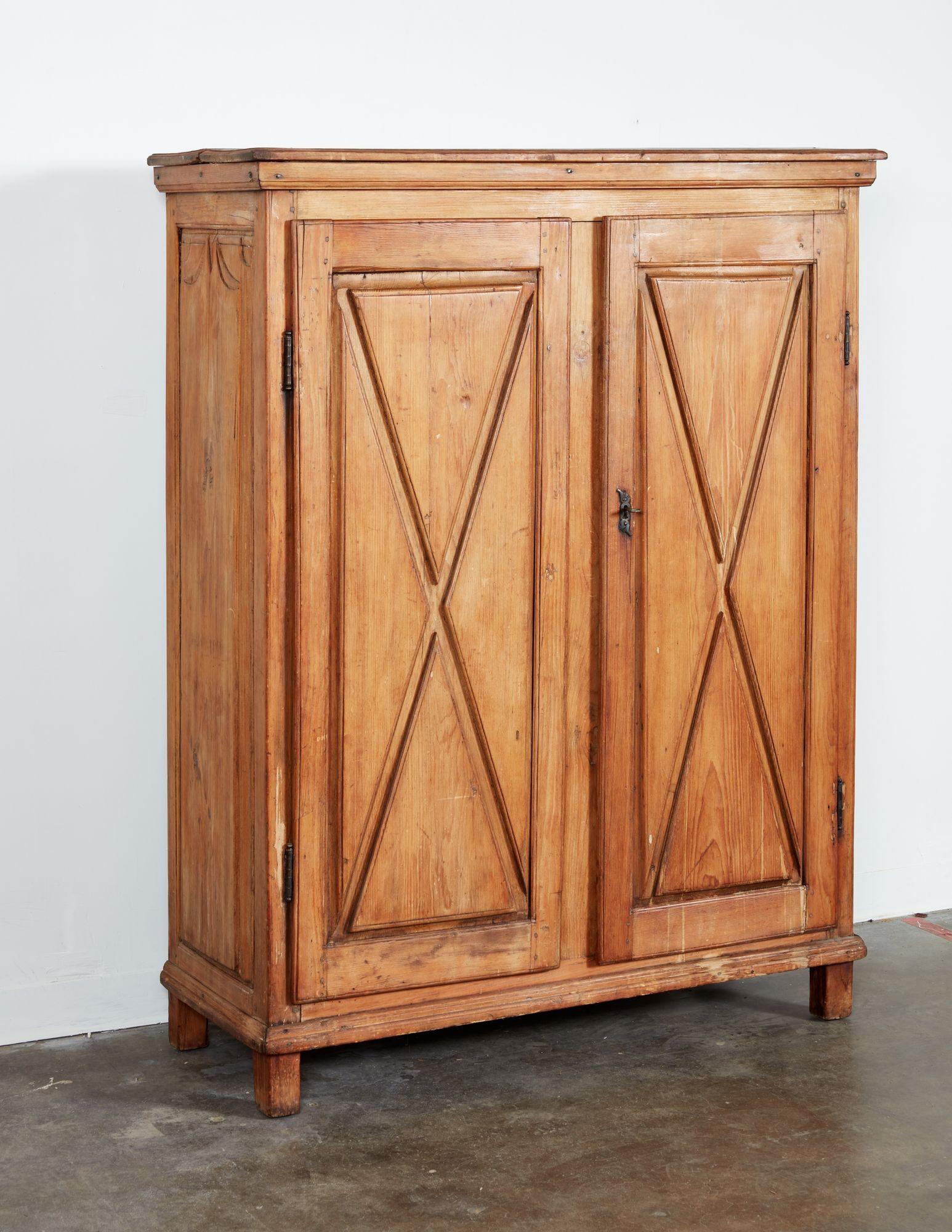 Travail du bois Armoire québécoise en vente