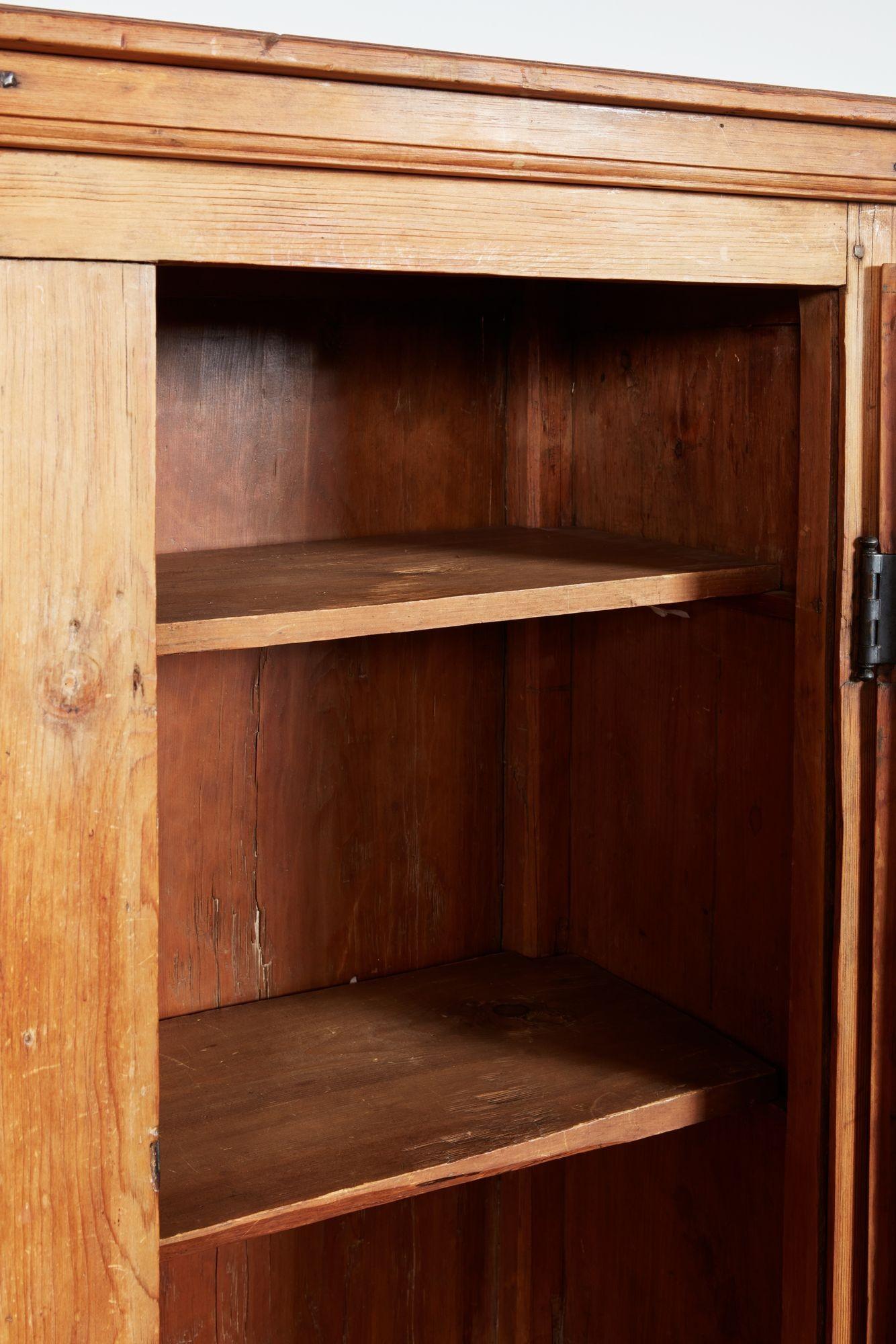 Armoire québécoise en vente 1
