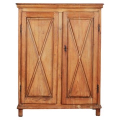 Quebecois Armoire