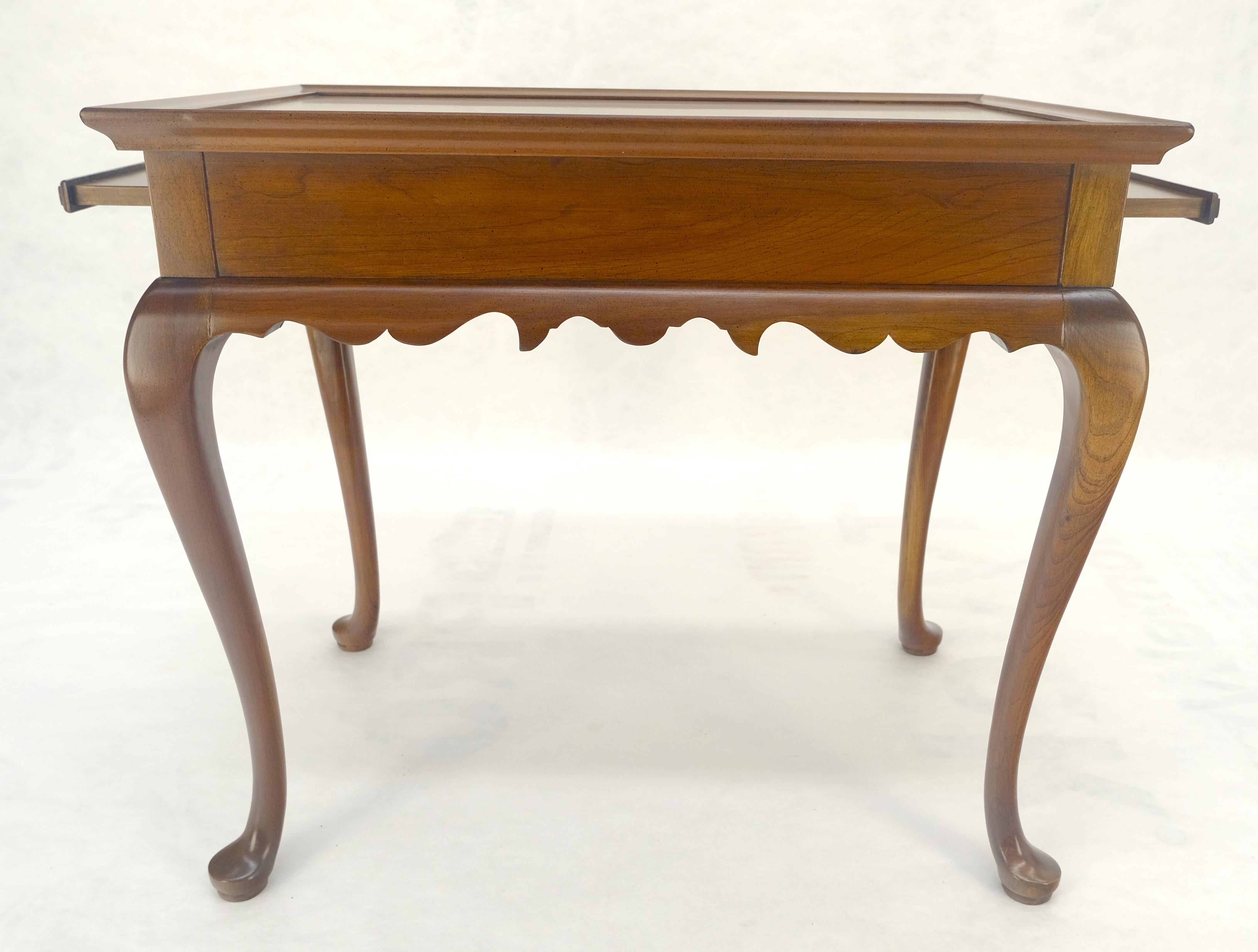 20th Century Queen Ann Solid Mahogany Pull Out Trays Gallery Top Side End Table MINT For Sale