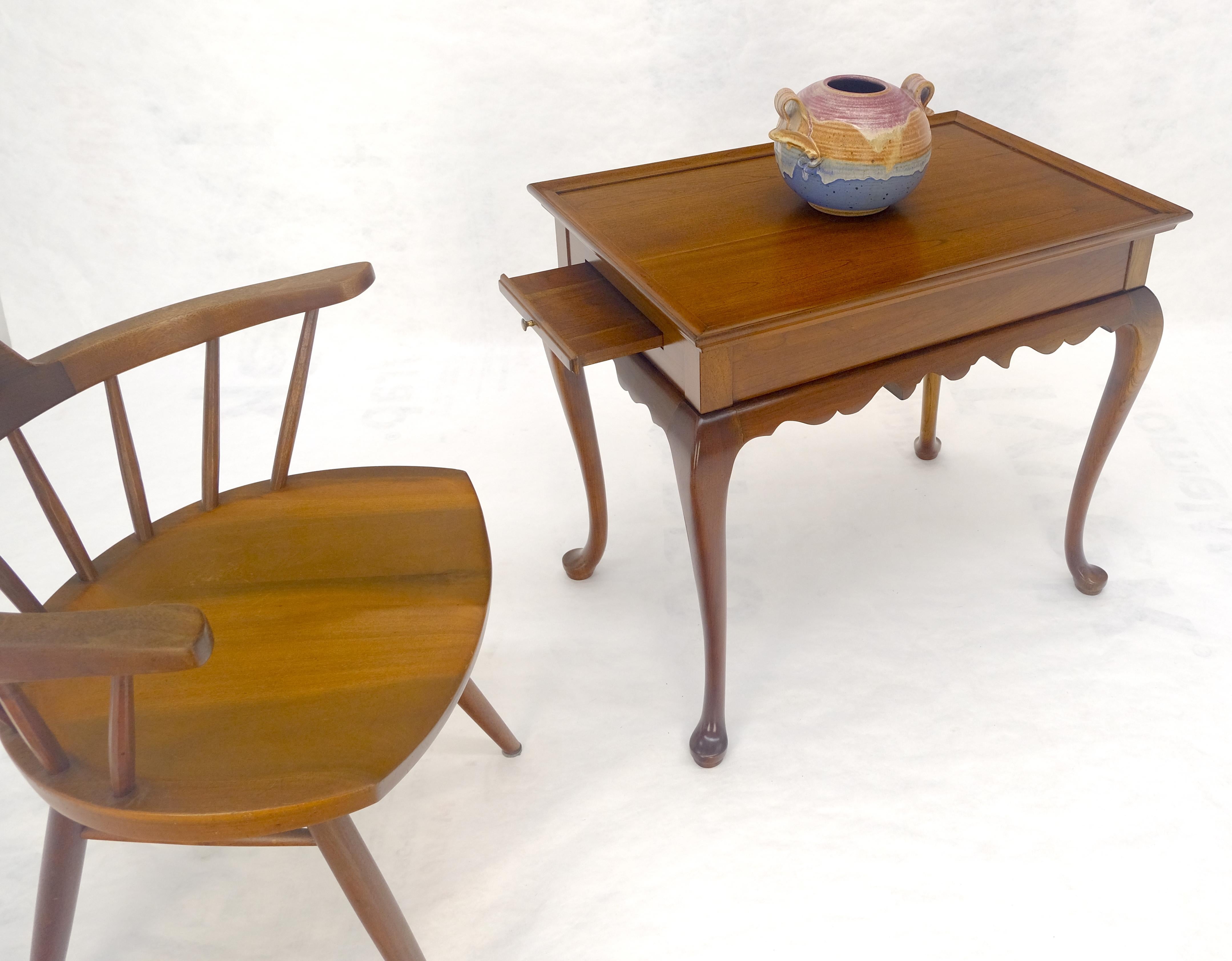 Queen Ann Solid Mahogany Pull Out Trays Gallery Top Side End Table MINT For Sale 1