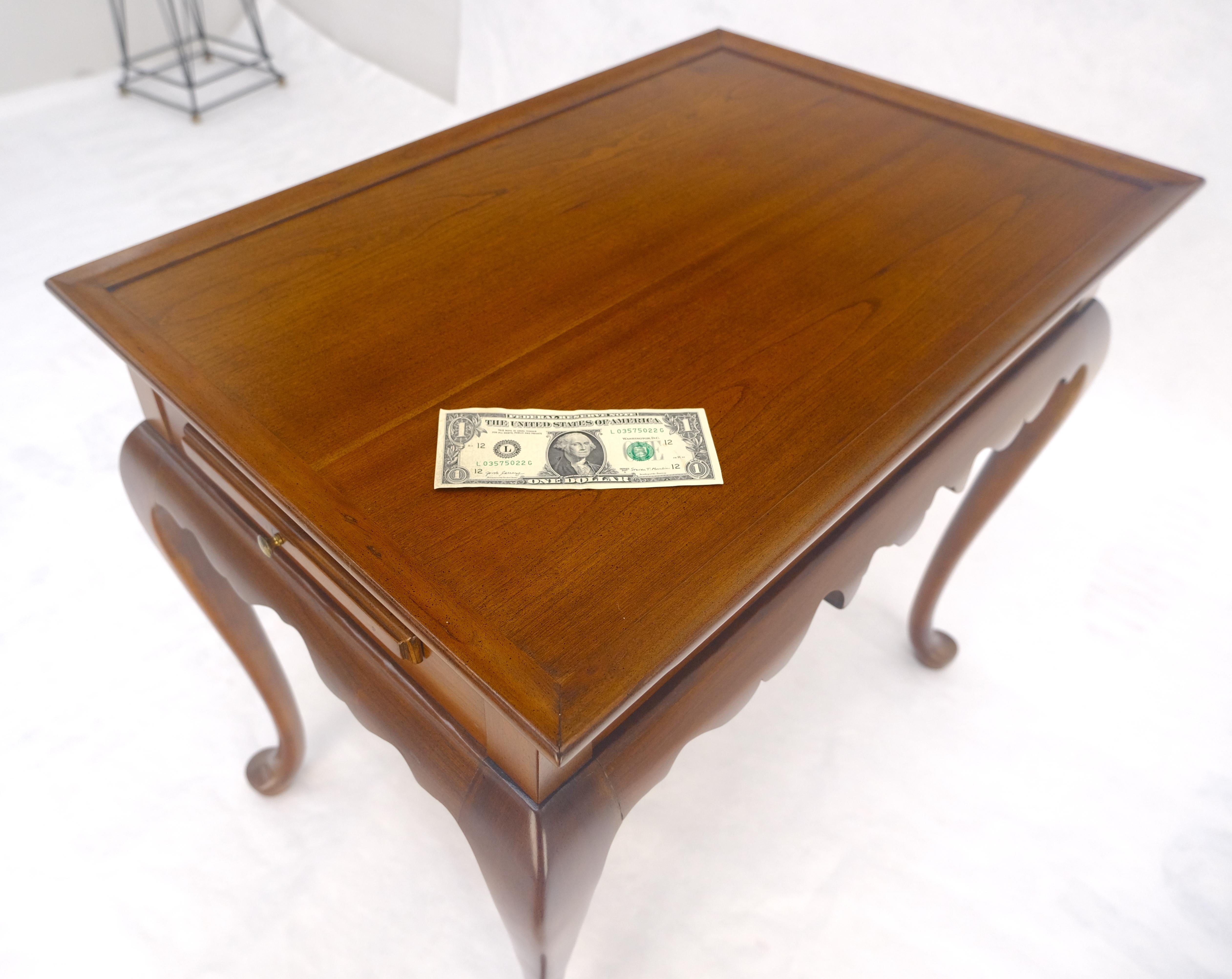Queen Ann Solid Mahogany Pull Out Trays Gallery Top Side End Table MINT For Sale 2