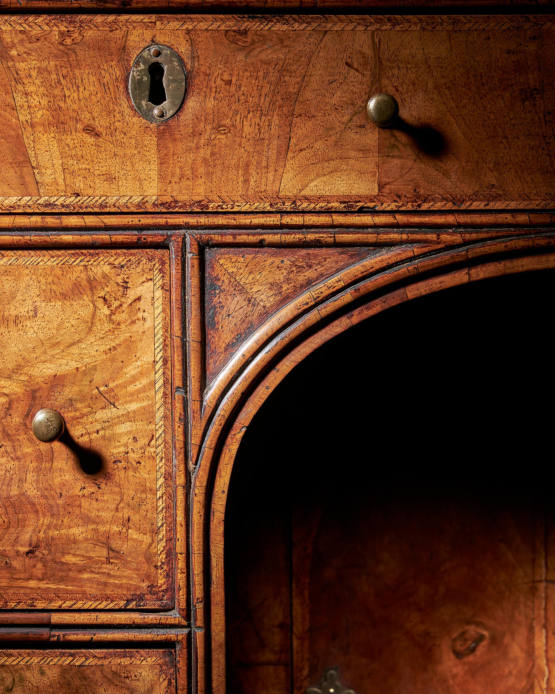 Queen Anne Burr and Highly Figured Walnut Kneehole Desk 1