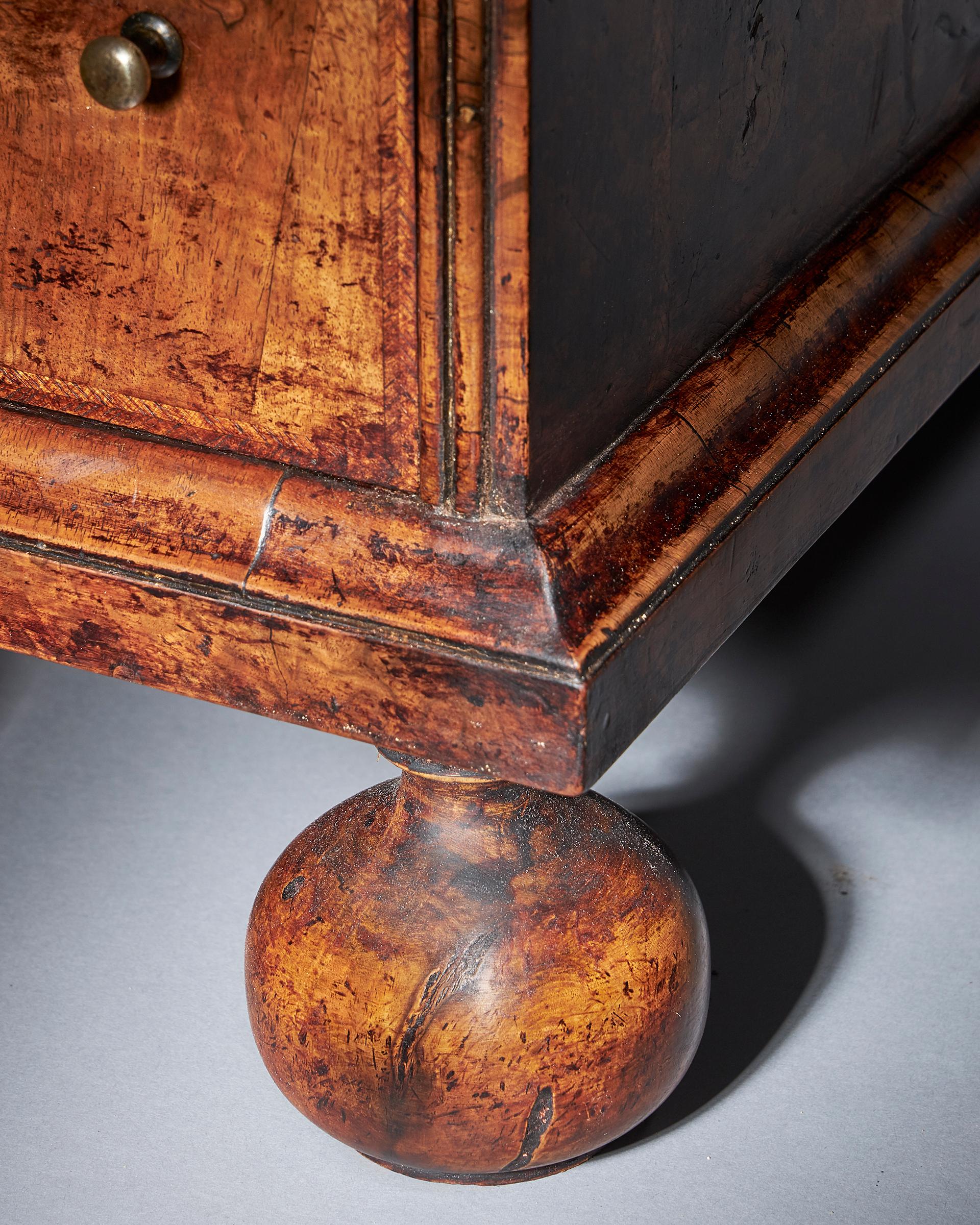 Queen Anne Burr and Highly Figured Walnut Kneehole Desk 2