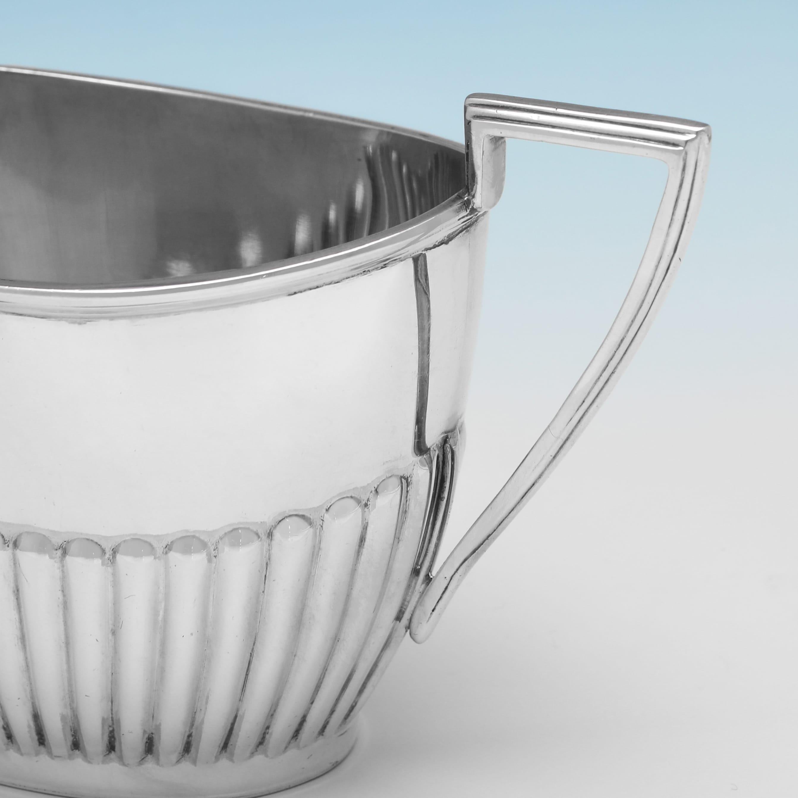 Edwardian 'Queen Anne' antique sterling silver sugar and cream by Walker & Hall in 1907 For Sale