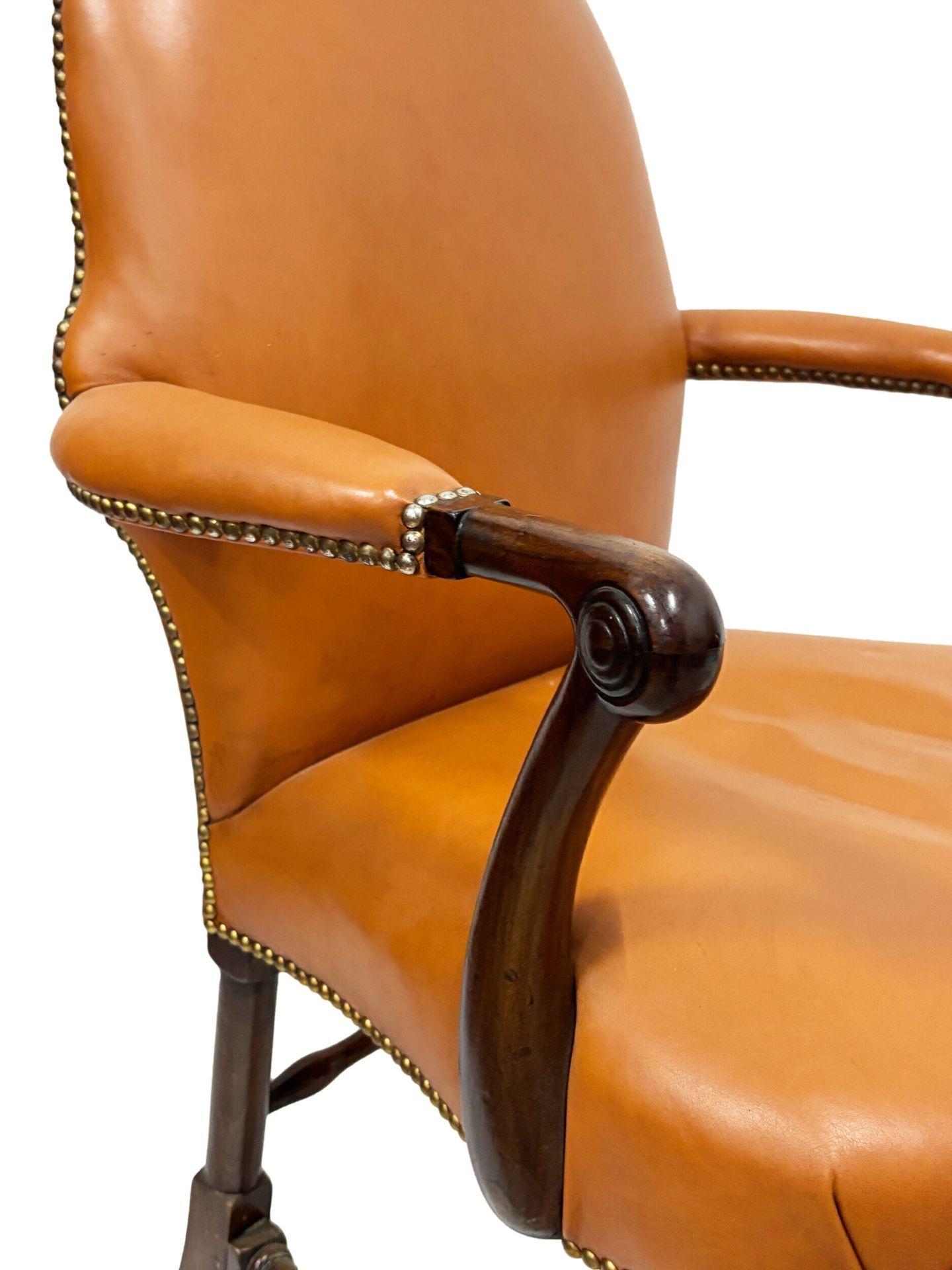 Queen Anne Sessel, 19. Jahrhundert, gepolstert mit hellbraunem Leder im Angebot 1