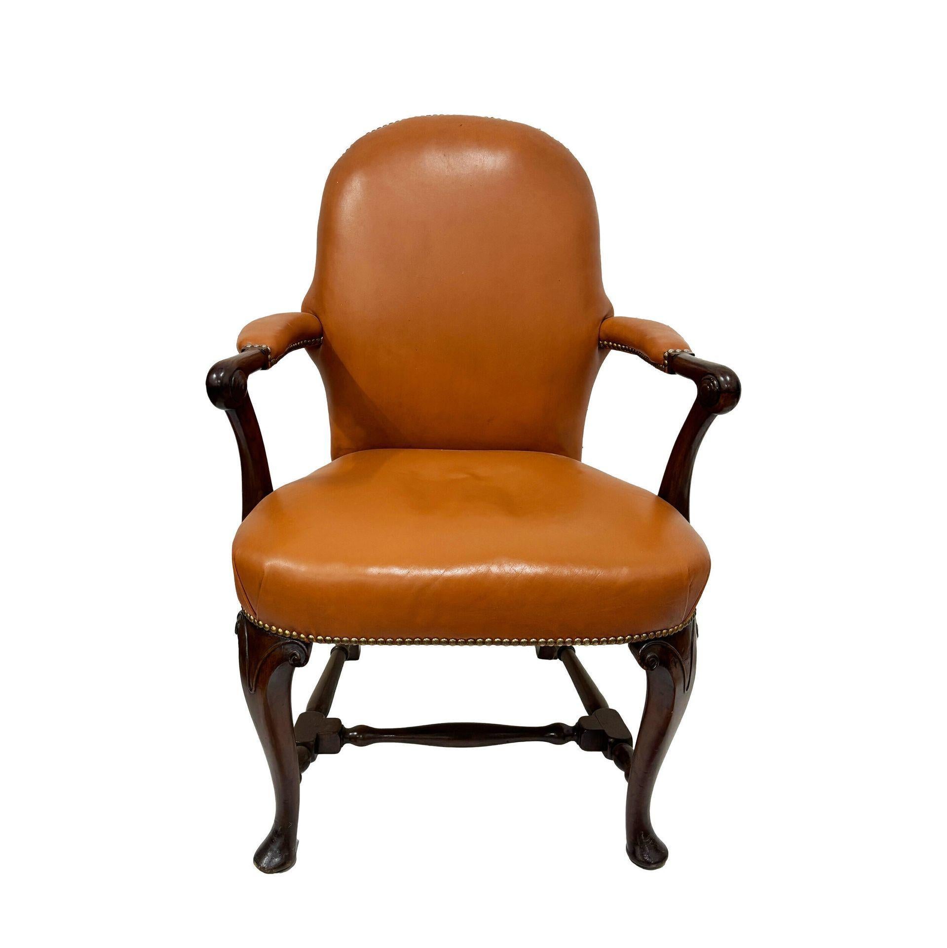 Queen Anne Sessel, 19. Jahrhundert, gepolstert mit hellbraunem Leder im Angebot 2