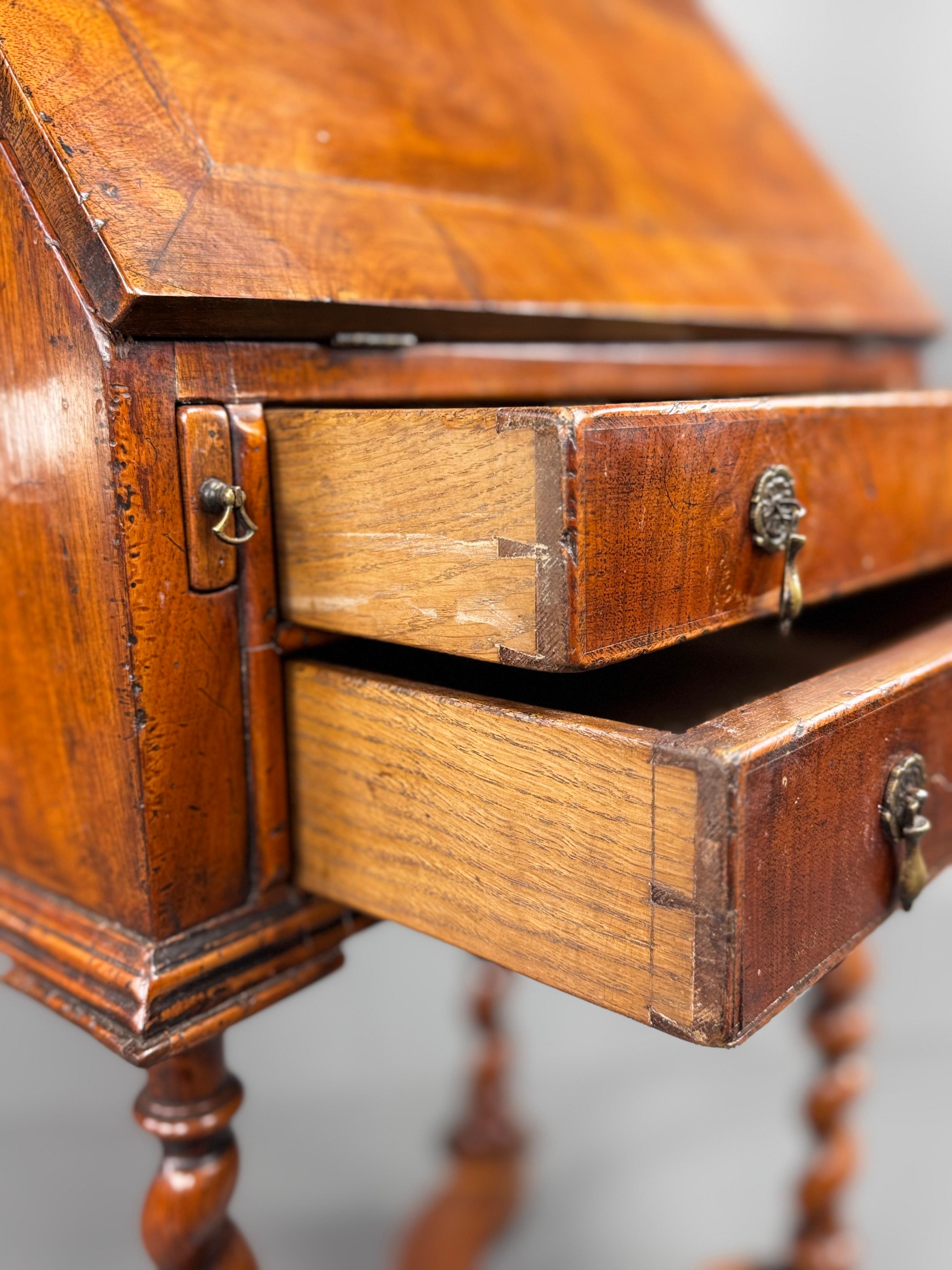 19th Century Queen Anne bureau secretary For Sale