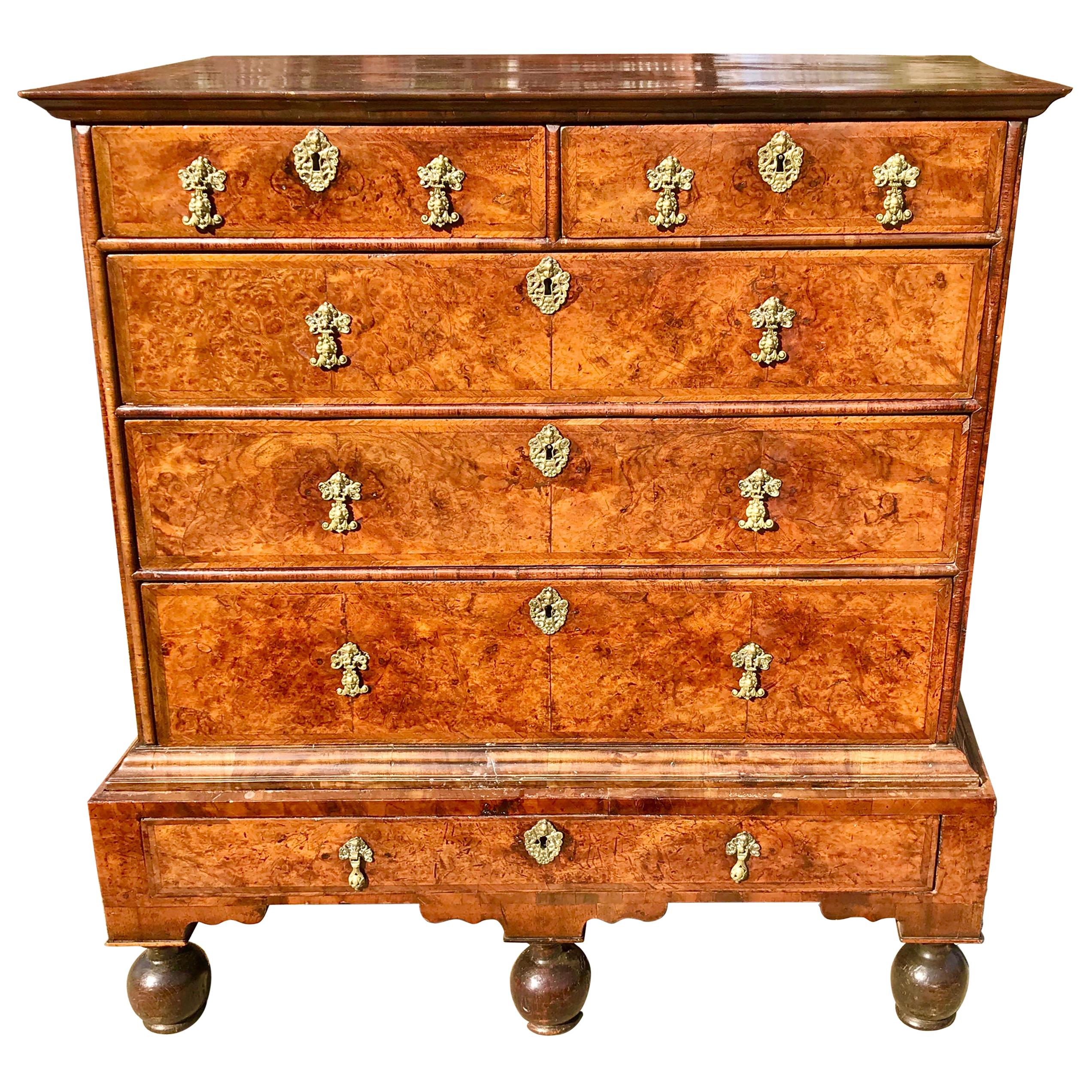 Queen Anne transitional to George I Burr and Figured Walnut Chest on Stand For Sale 13