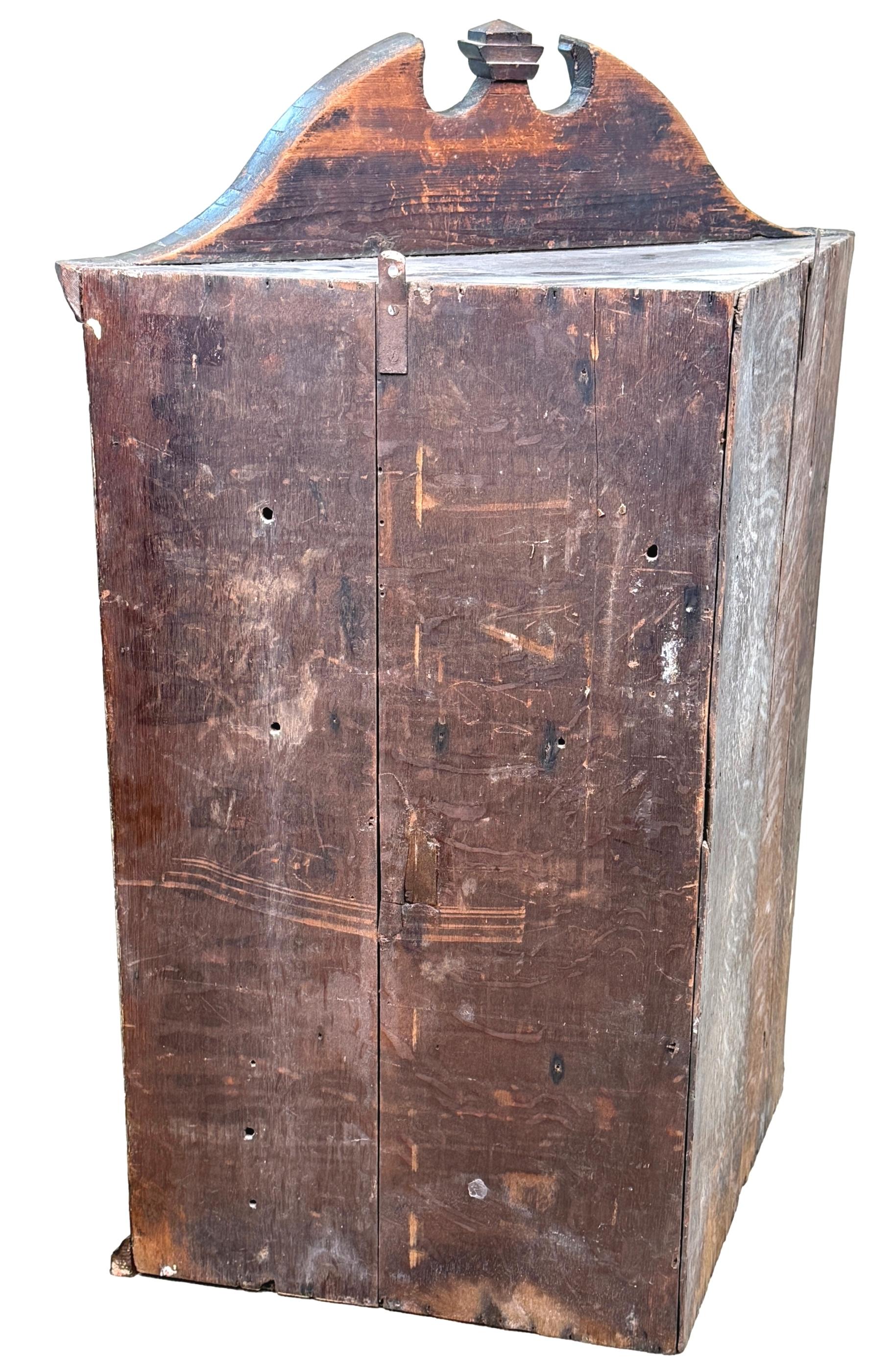 Queen Anne Burr Walnut Hanging Corner Cupboard For Sale 6