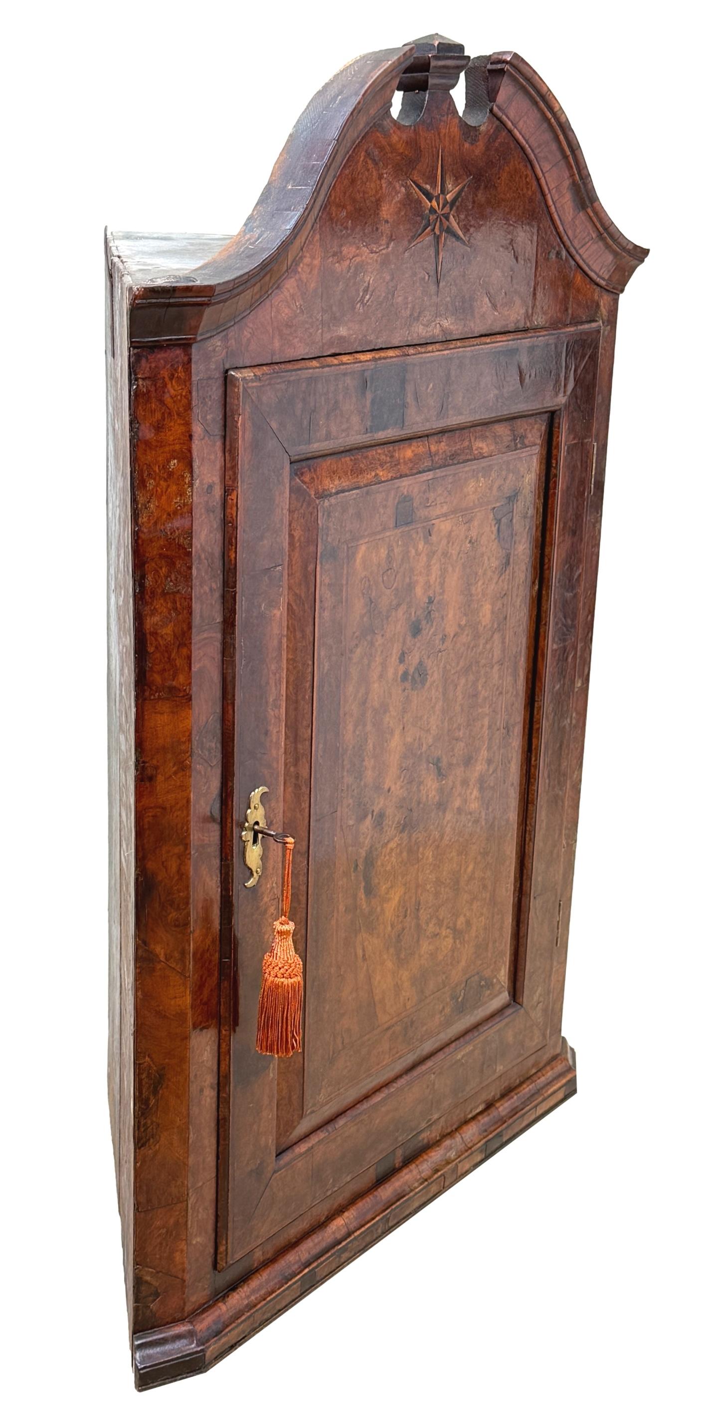 Queen Anne Burr Walnut Hanging Corner Cupboard For Sale 3
