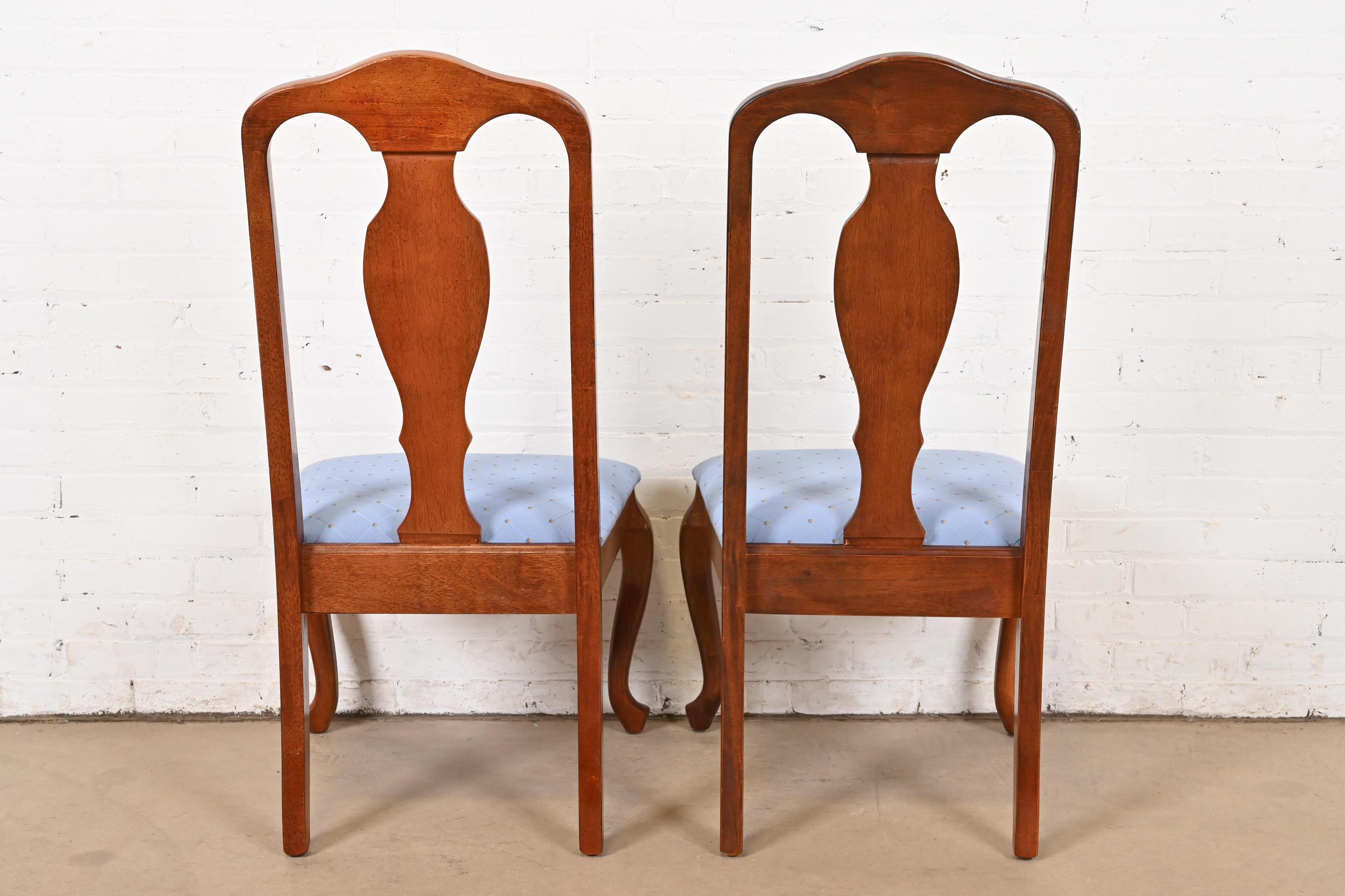 Queen Anne Carved Mahogany Dining Chairs, Set of Six For Sale 2