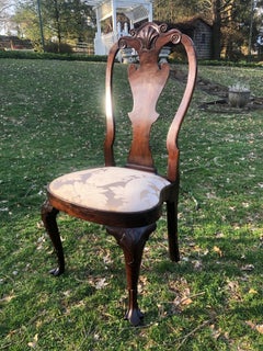 Queen Anne Carved Walnut Side Chair, Philadelphia, circa 1750