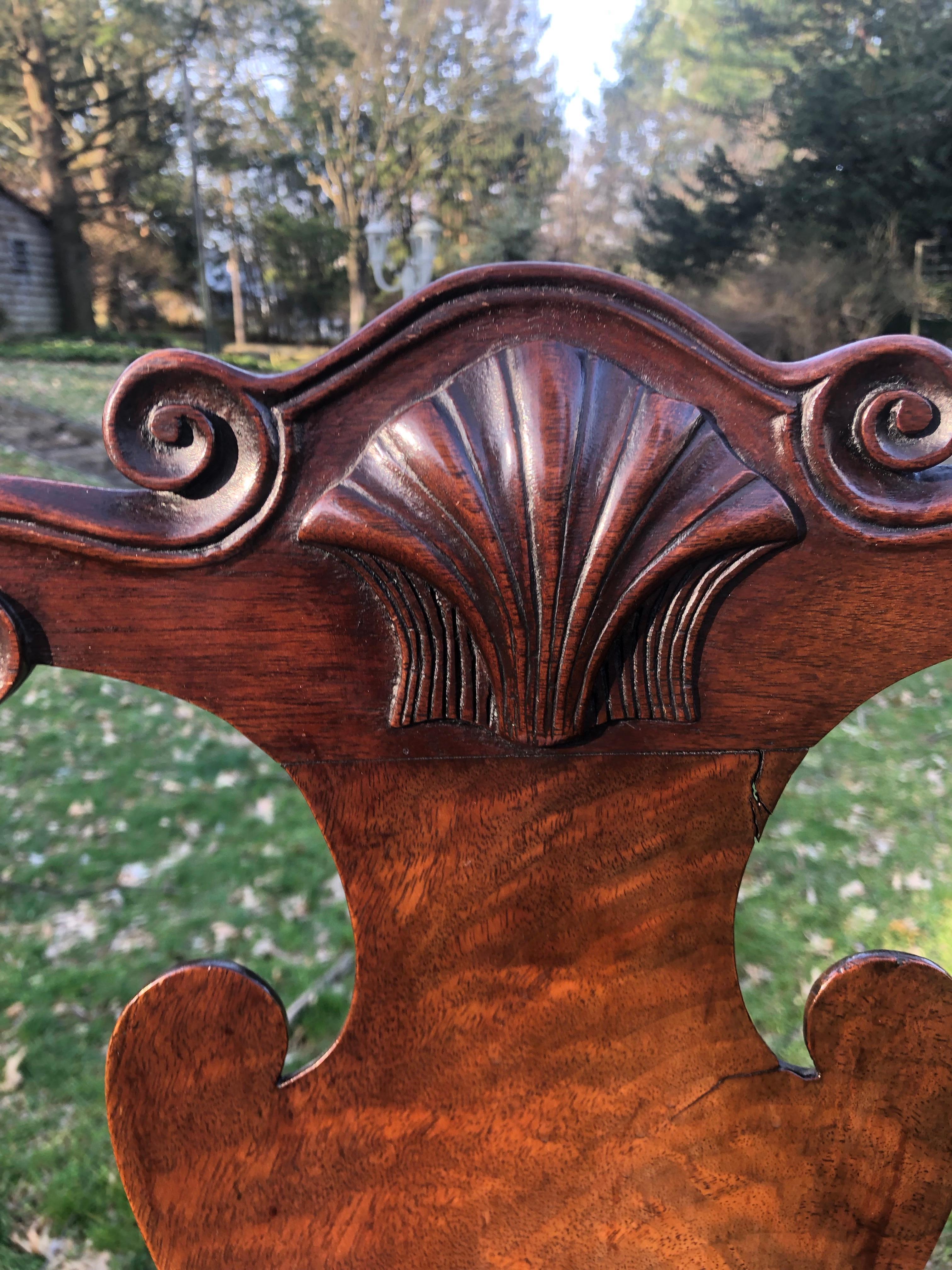 Brushed Queen Anne Carved Walnut Side Chair, Philadelphia, circa 1750 For Sale