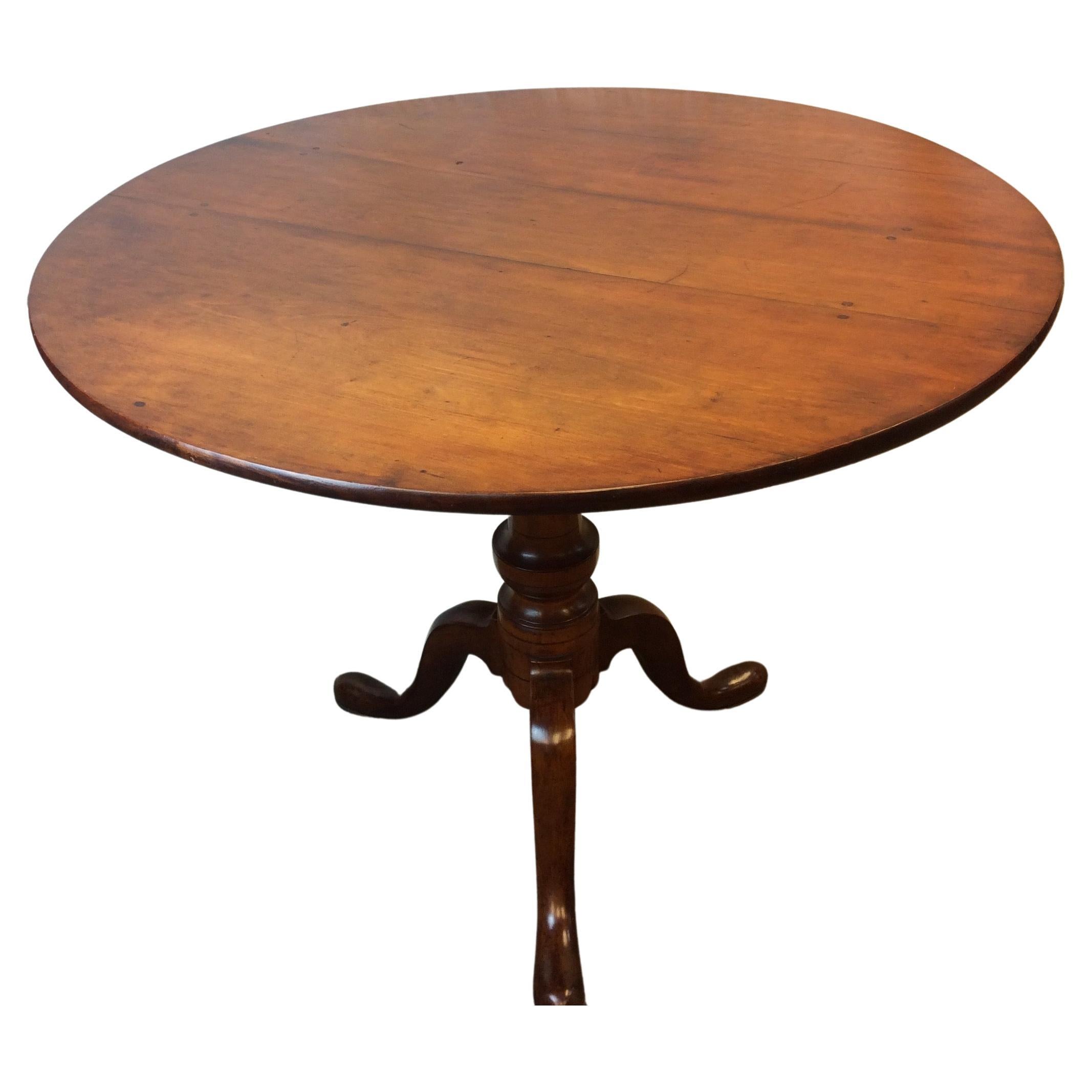 American Queen Anne Cherry Tea Table For Sale