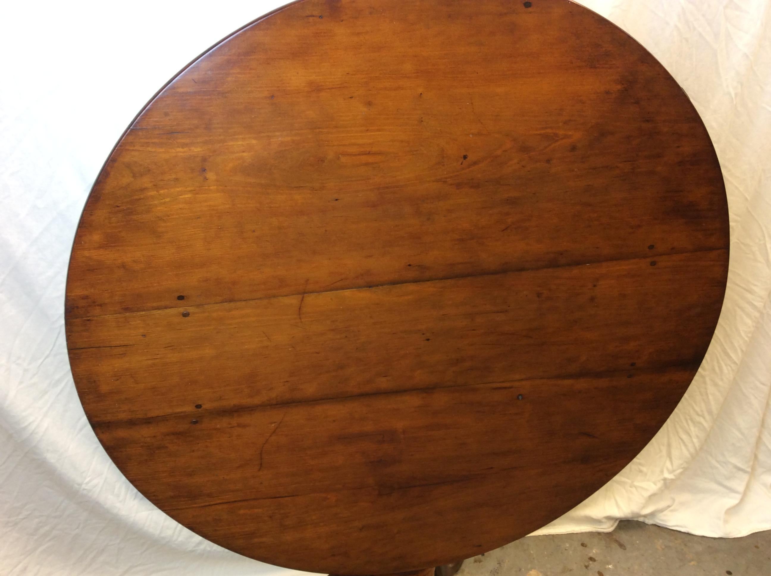 18th Century Queen Anne Cherry Tea Table For Sale