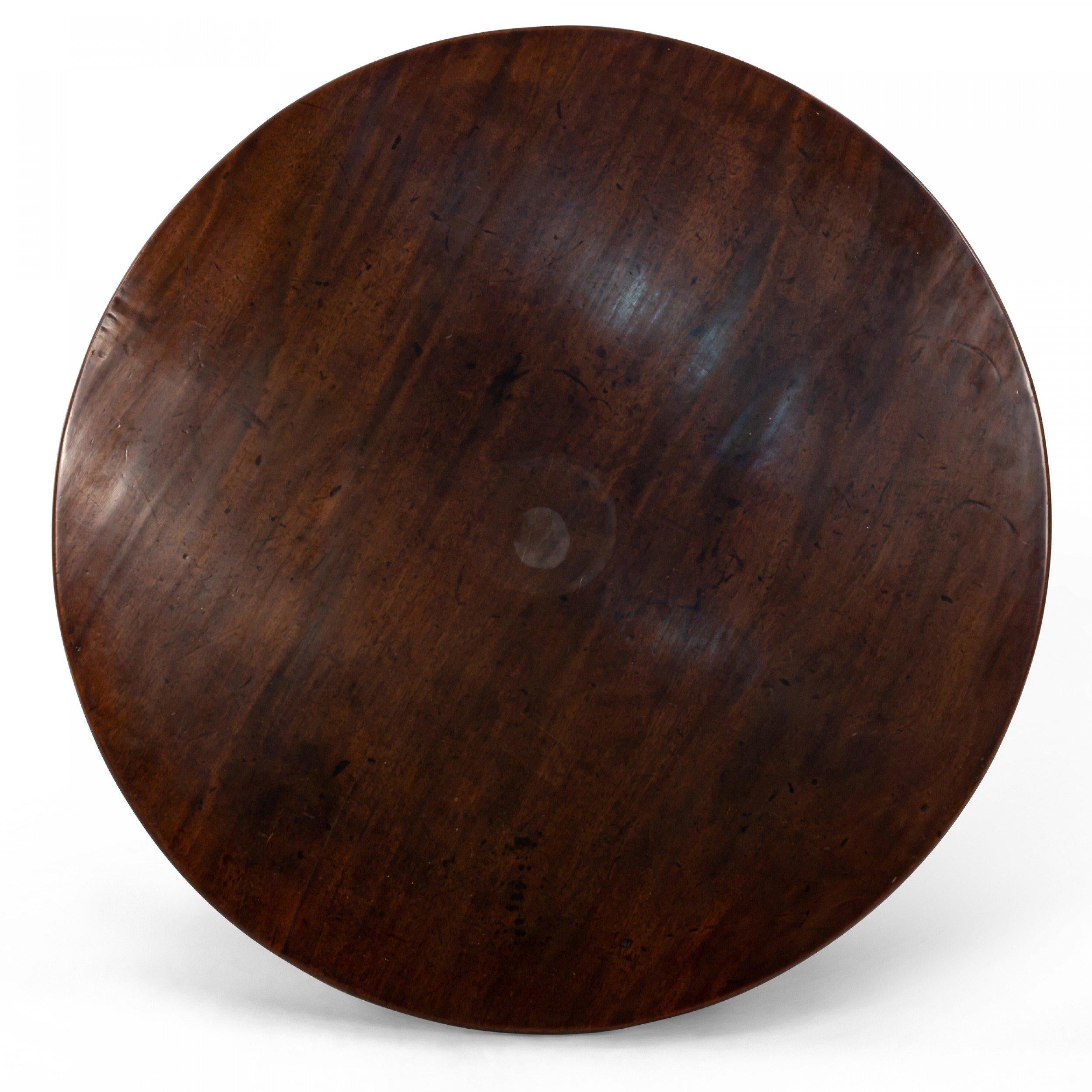 American Queen Anne Cherry Wood Tilt Top Table with Cabriole Legs For Sale