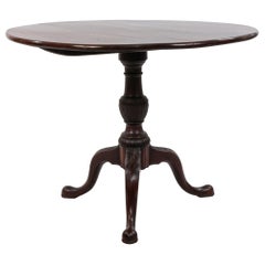 Mesa basculante de madera de cerezo Queen Anne con patas cabriolé