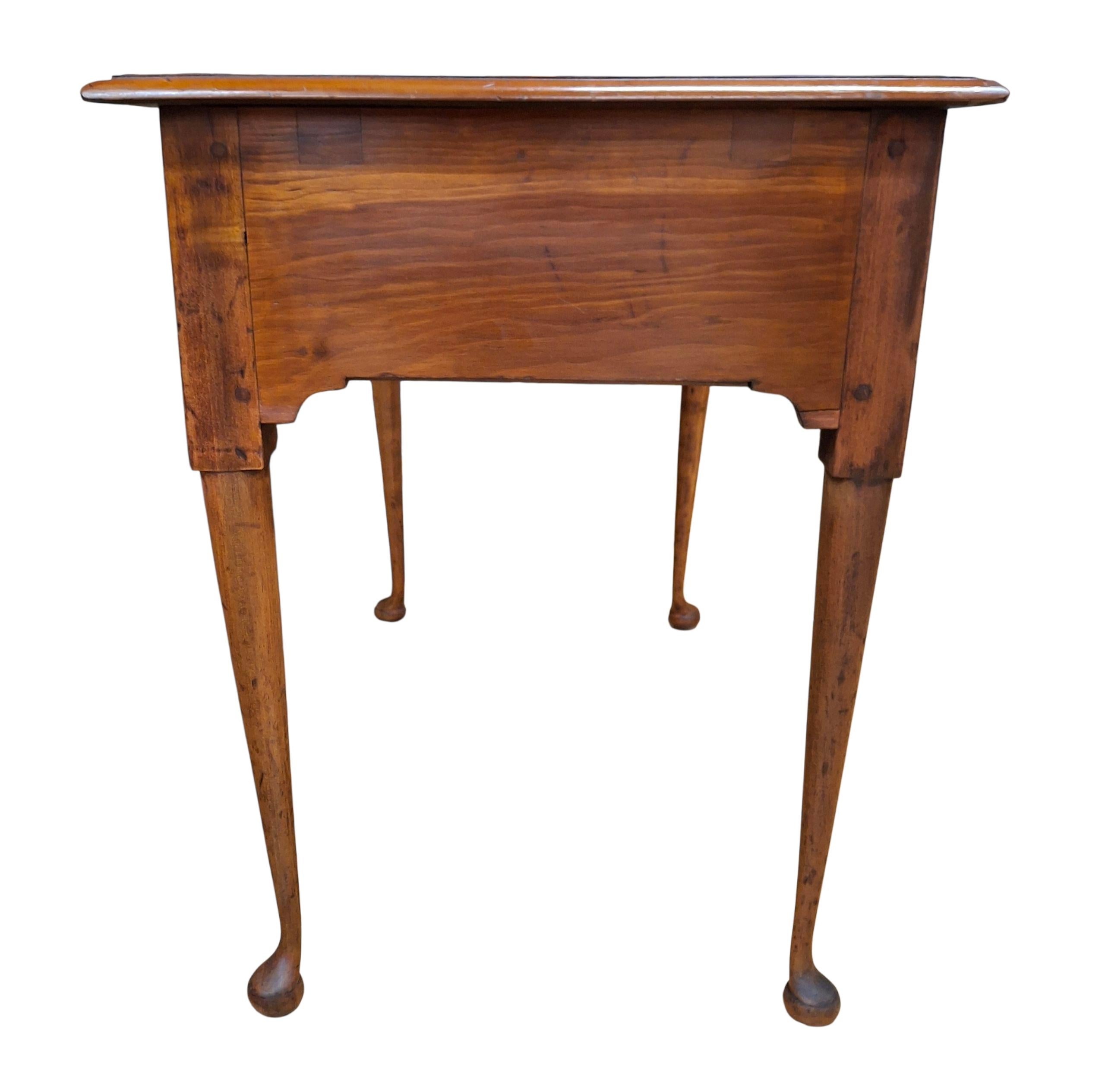 Table de travail en cerisier Queen Anne en vente 2