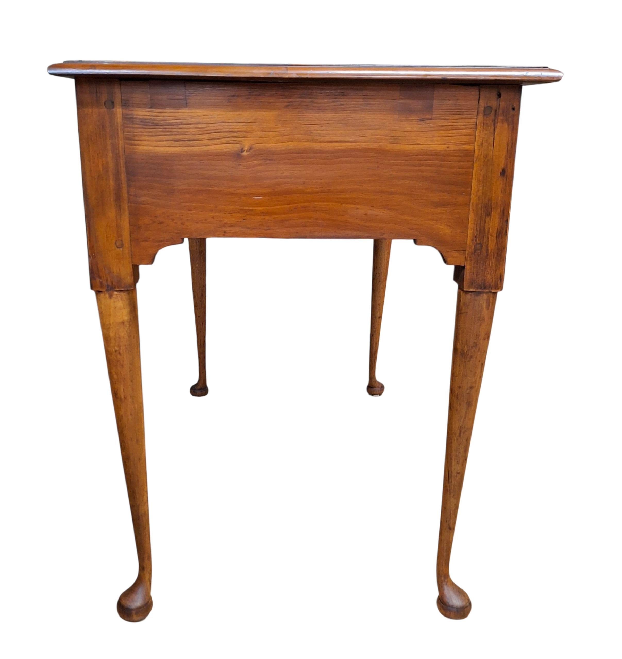 Table de travail en cerisier Queen Anne en vente 4