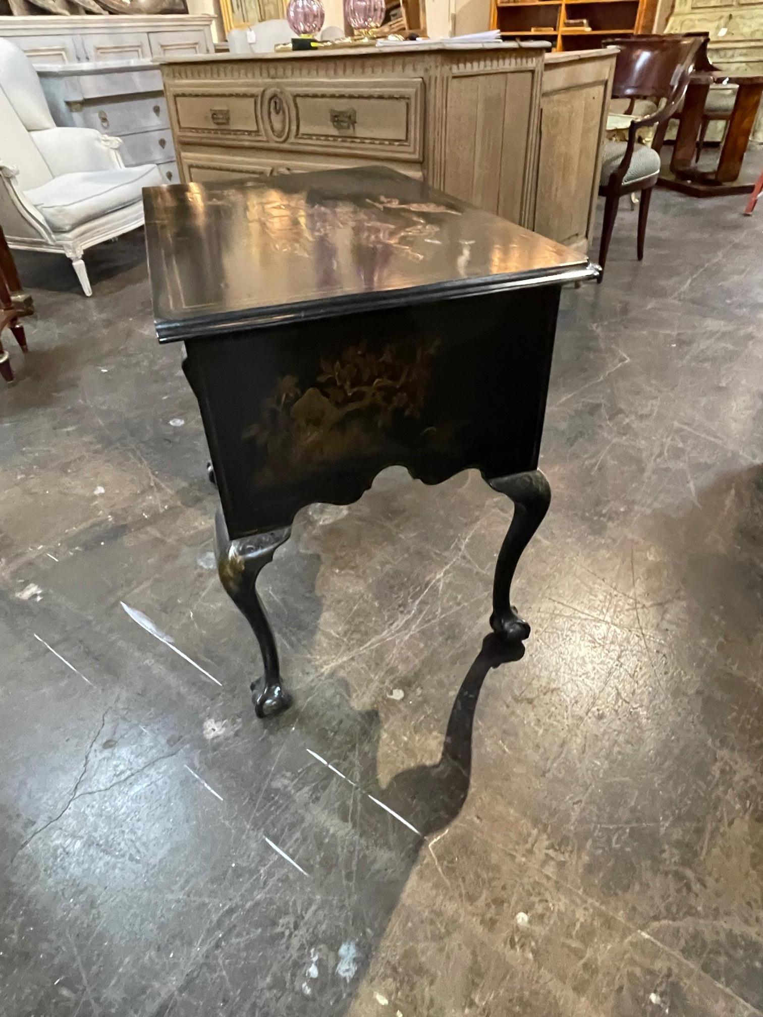 Queen Anne Chinoiserie Side Tale For Sale 6
