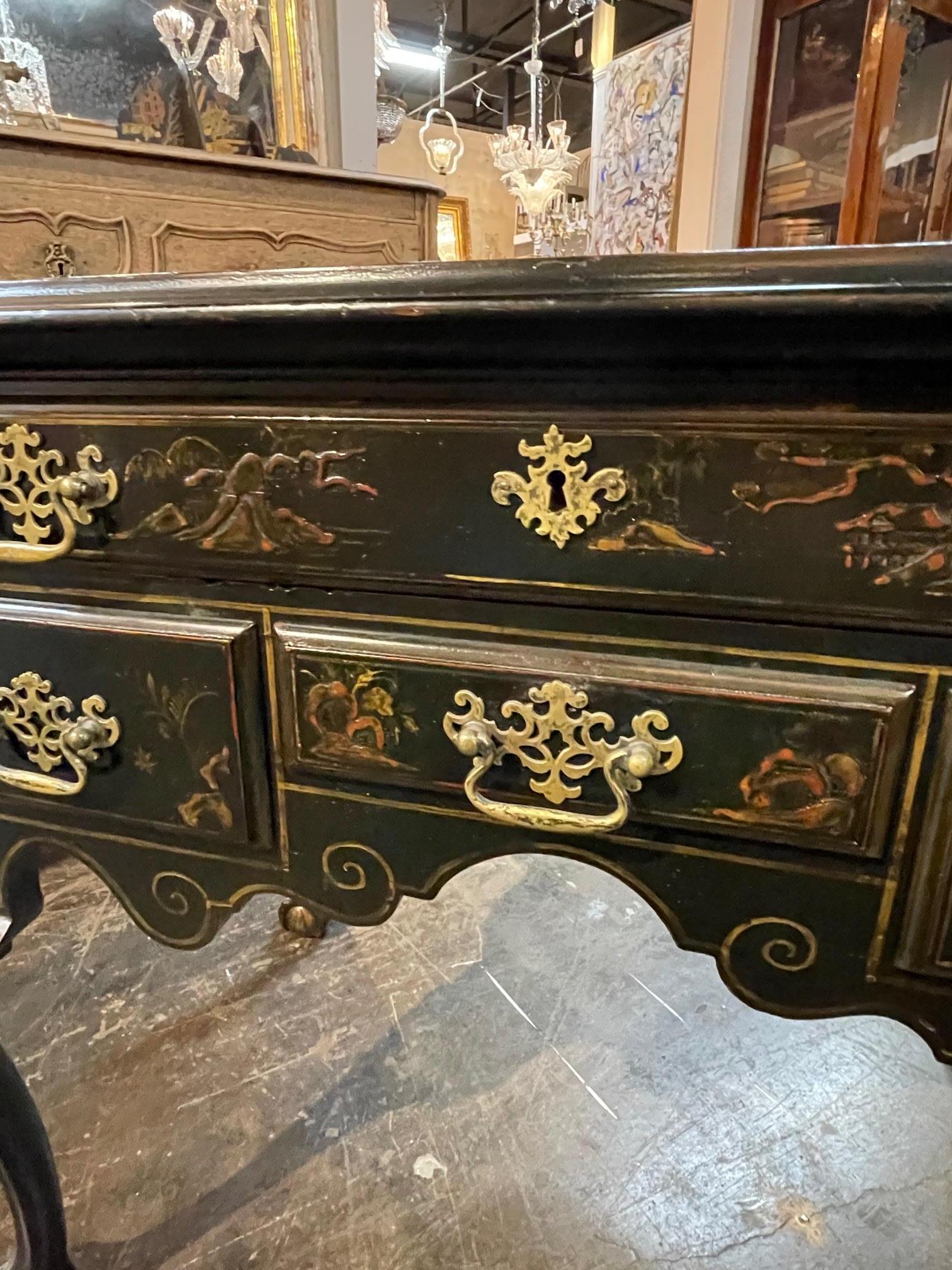 Queen Anne Chinoiserie Side Tale For Sale 2