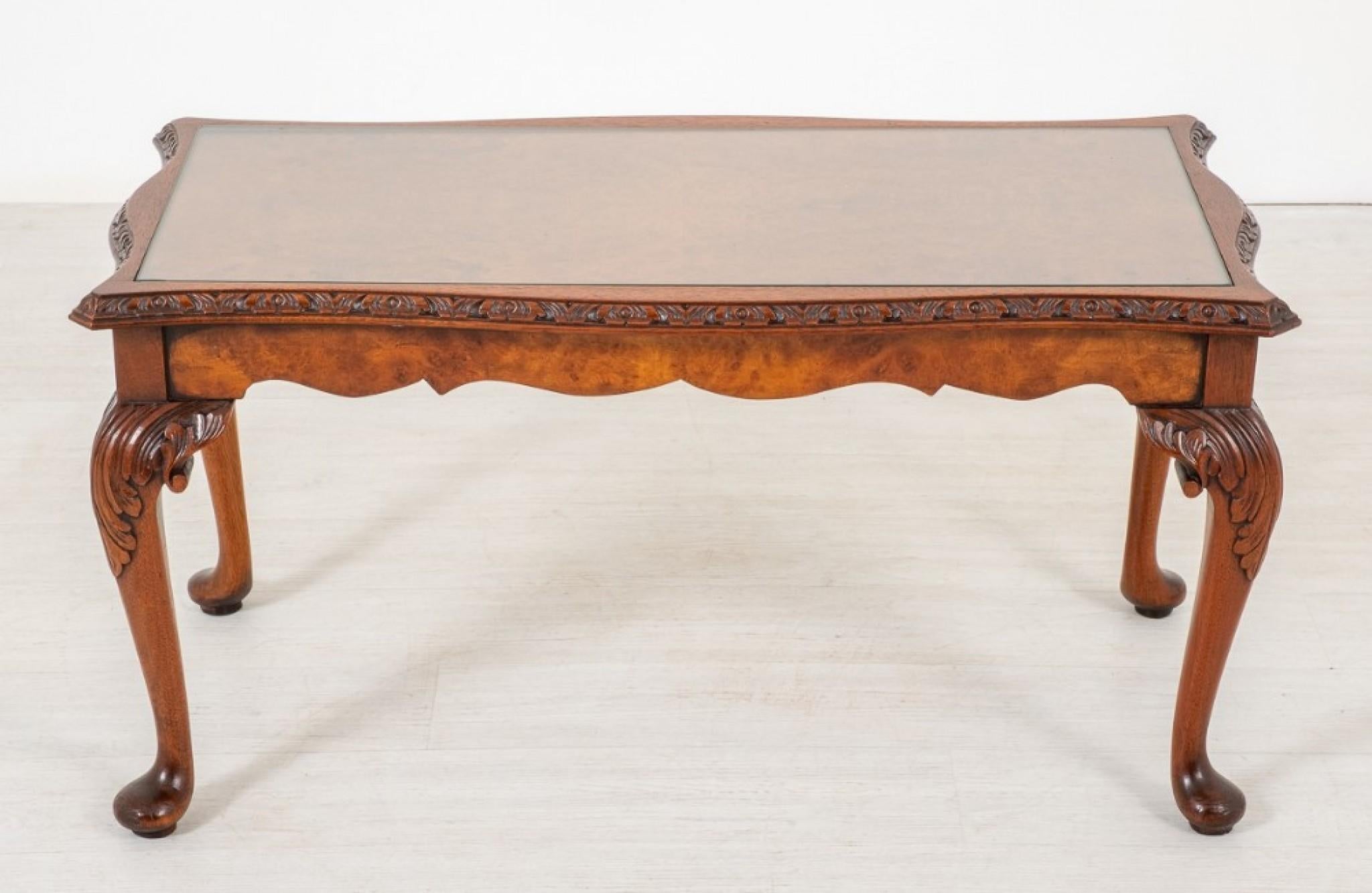 Queen Anne Coffee Table Burr Walnut In Good Condition In Potters Bar, GB