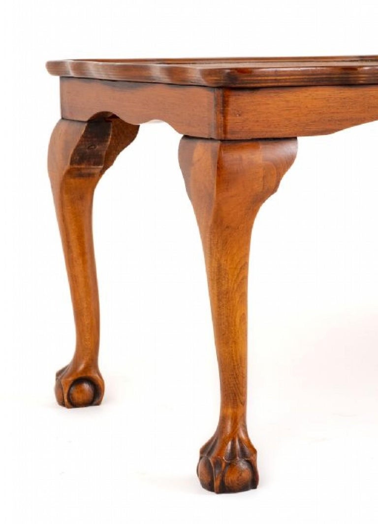 Queen Anne Coffee Table Walnut For Sale at 1stDibs