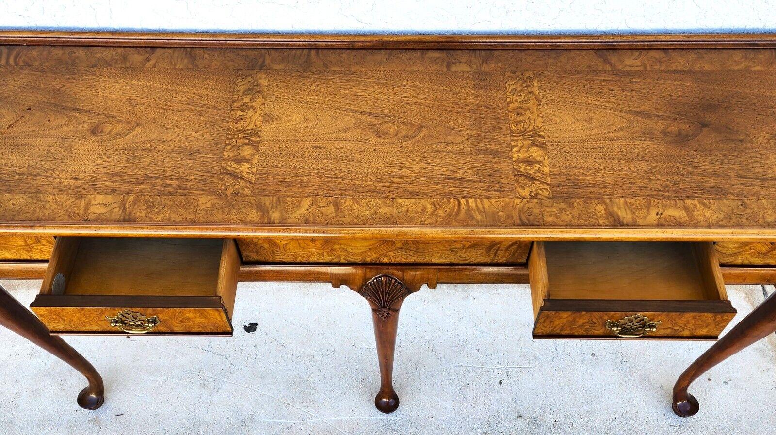 Queen Anne Console Sofa Table by Baker Furniture In Good Condition For Sale In Lake Worth, FL