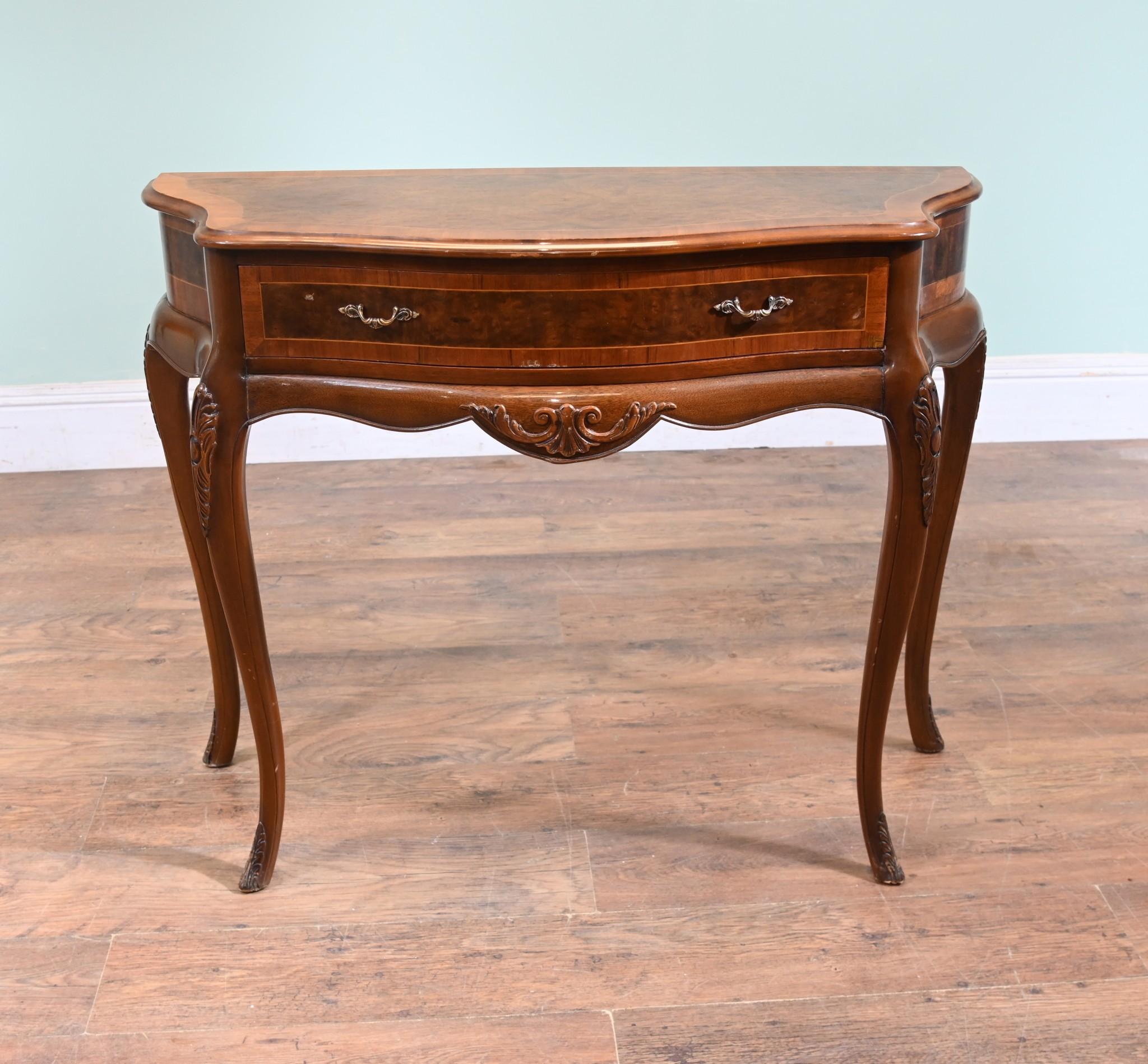 Queen Anne Console Table Walnut Epstein and Co For Sale 1