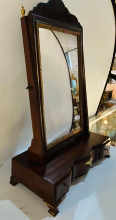 Queen Anne Dressing Glass with Pivoting Looking Glass, English, 18th Century