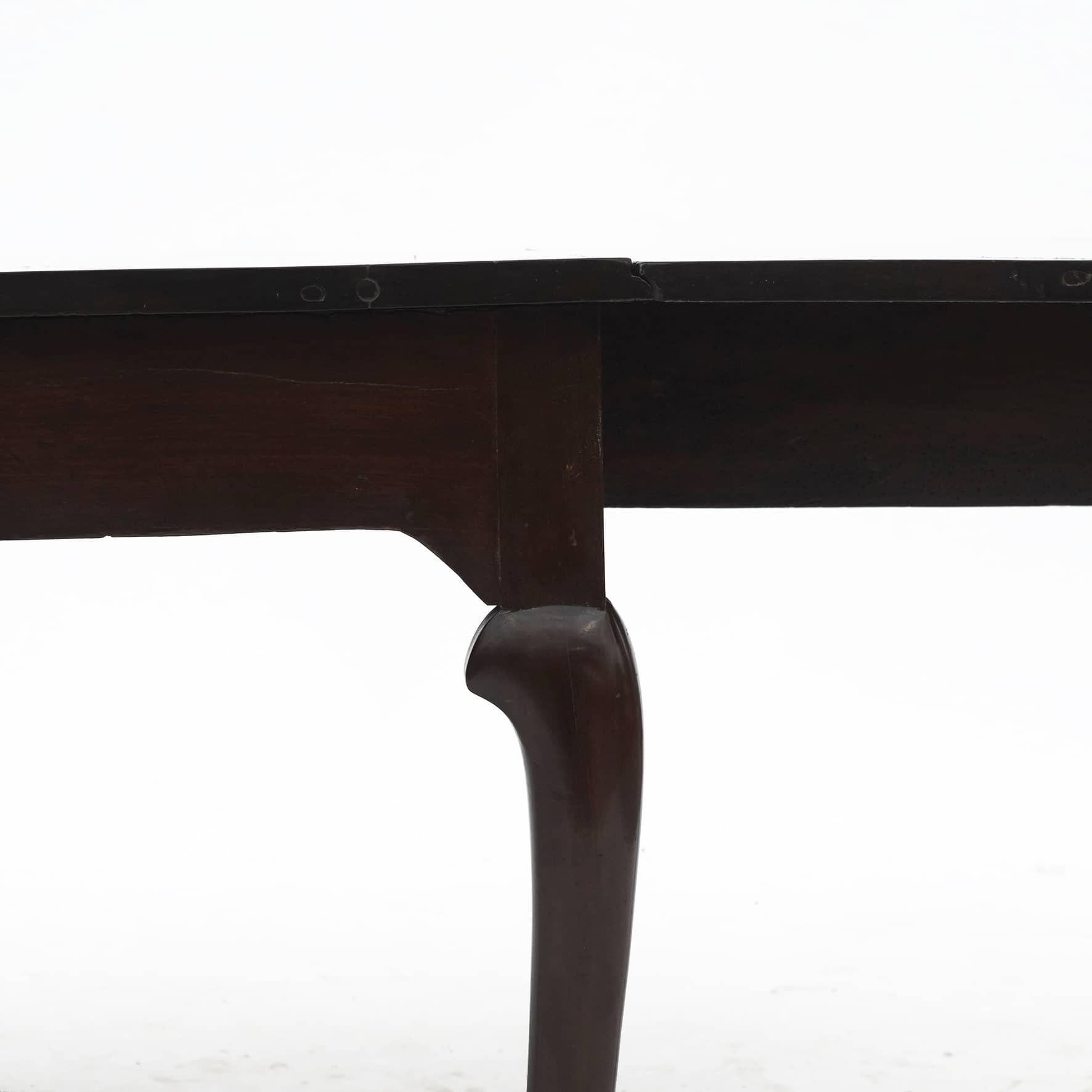 Queen Anne Drop Leaf Mahogany Dinning Table For Sale 5