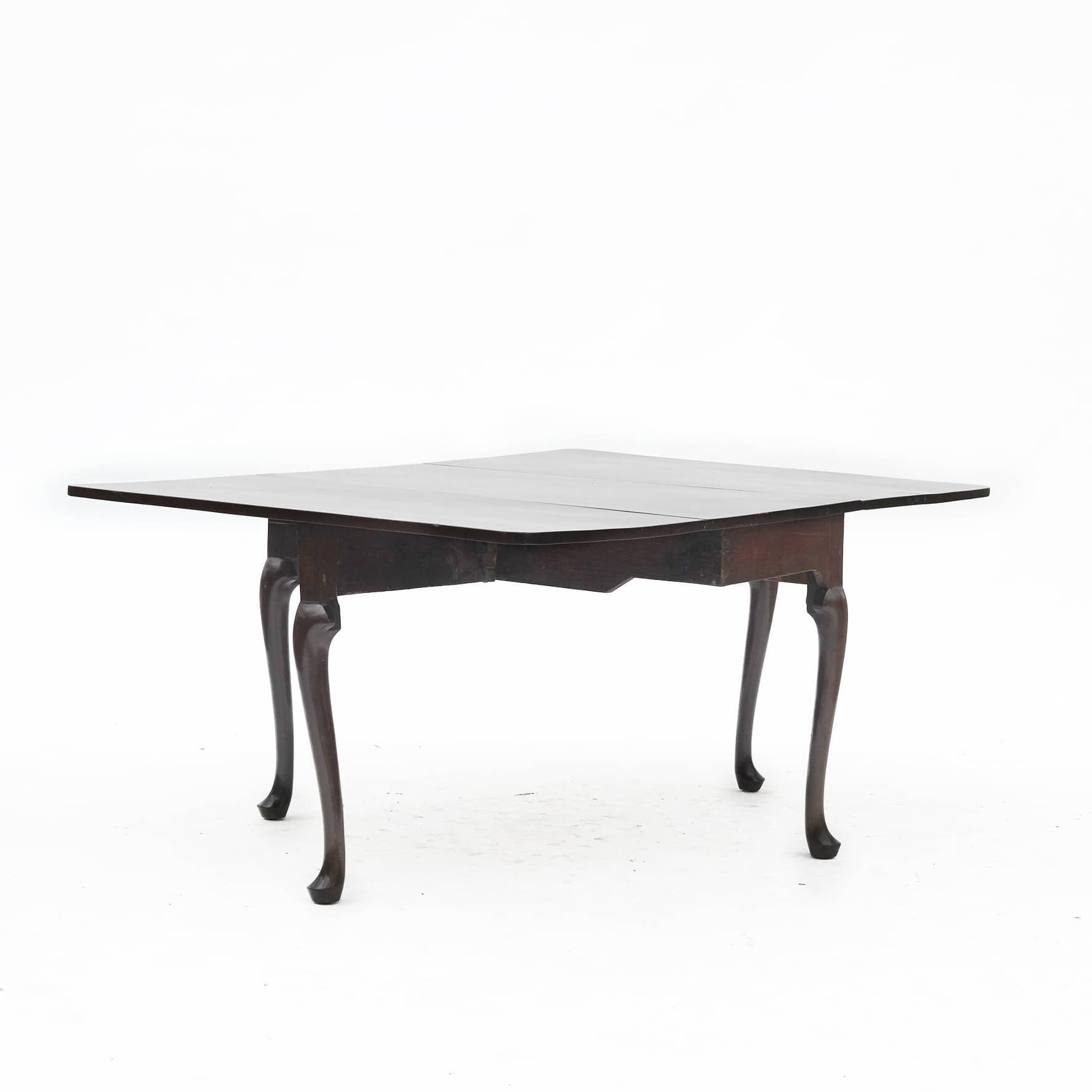 Queen Anne Drop Leaf Mahogany Dinning Table For Sale 1