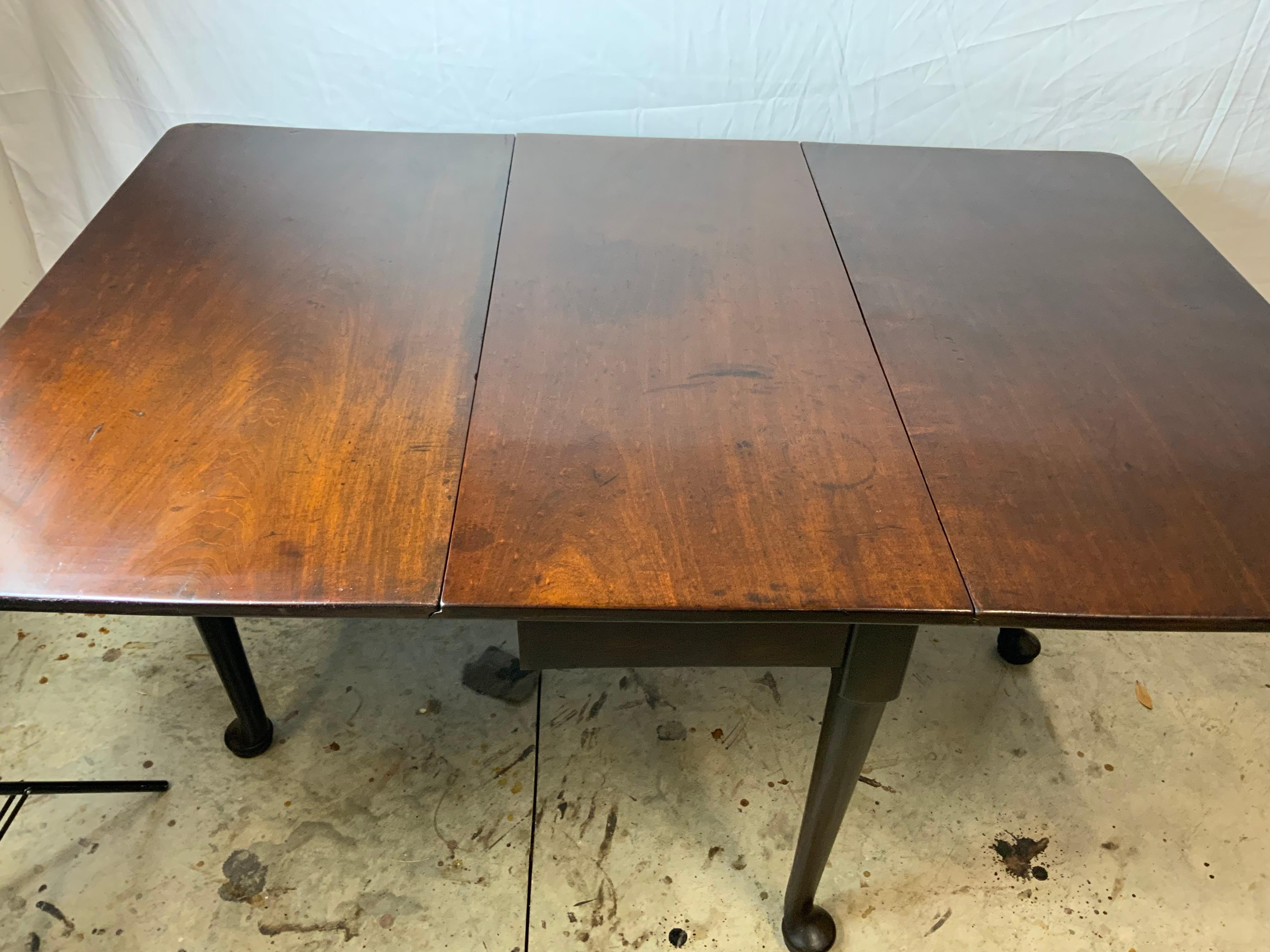 Queen Anne Drop Leaf Table For Sale 4