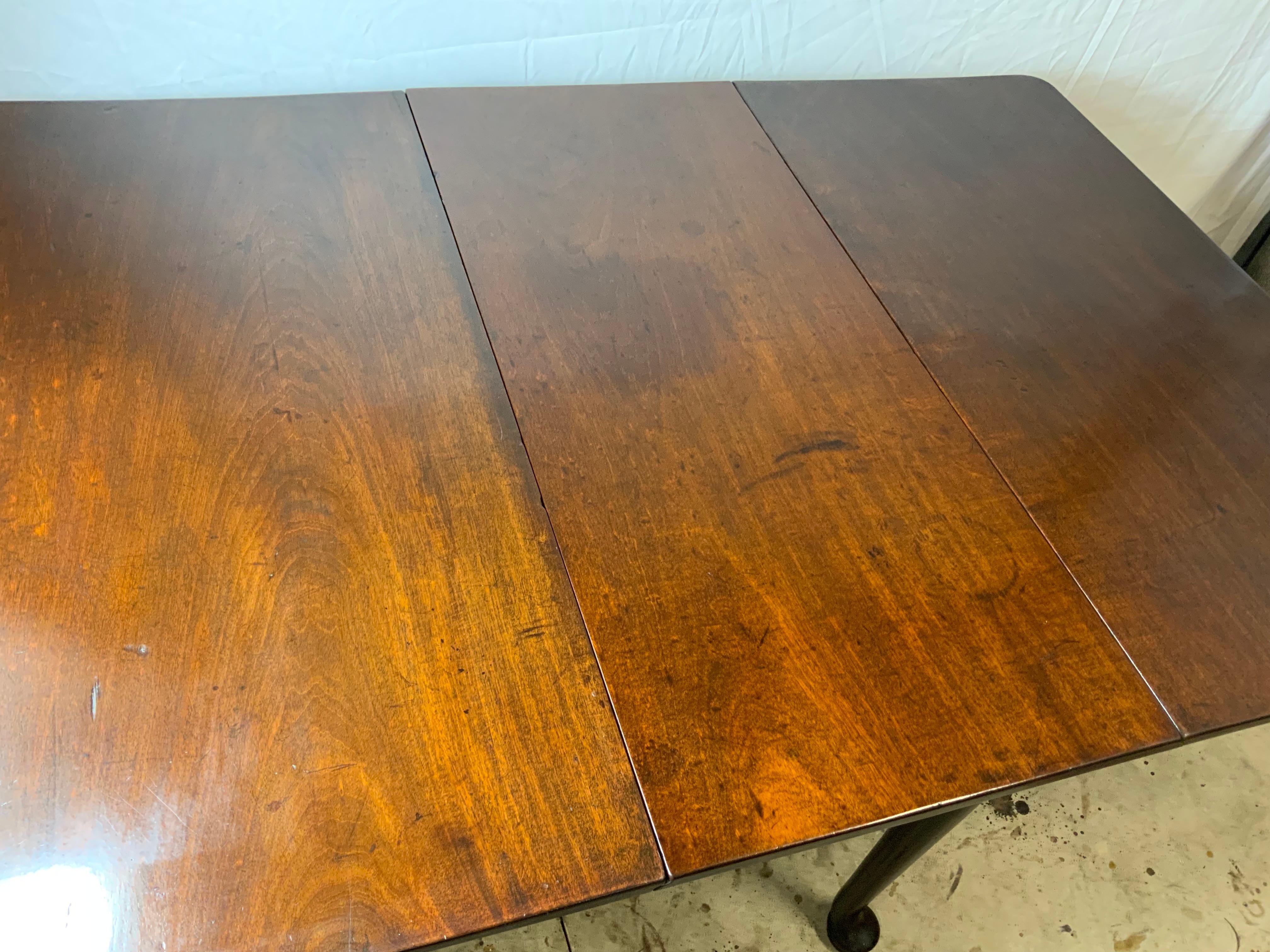 Queen Anne Drop Leaf Table For Sale 3