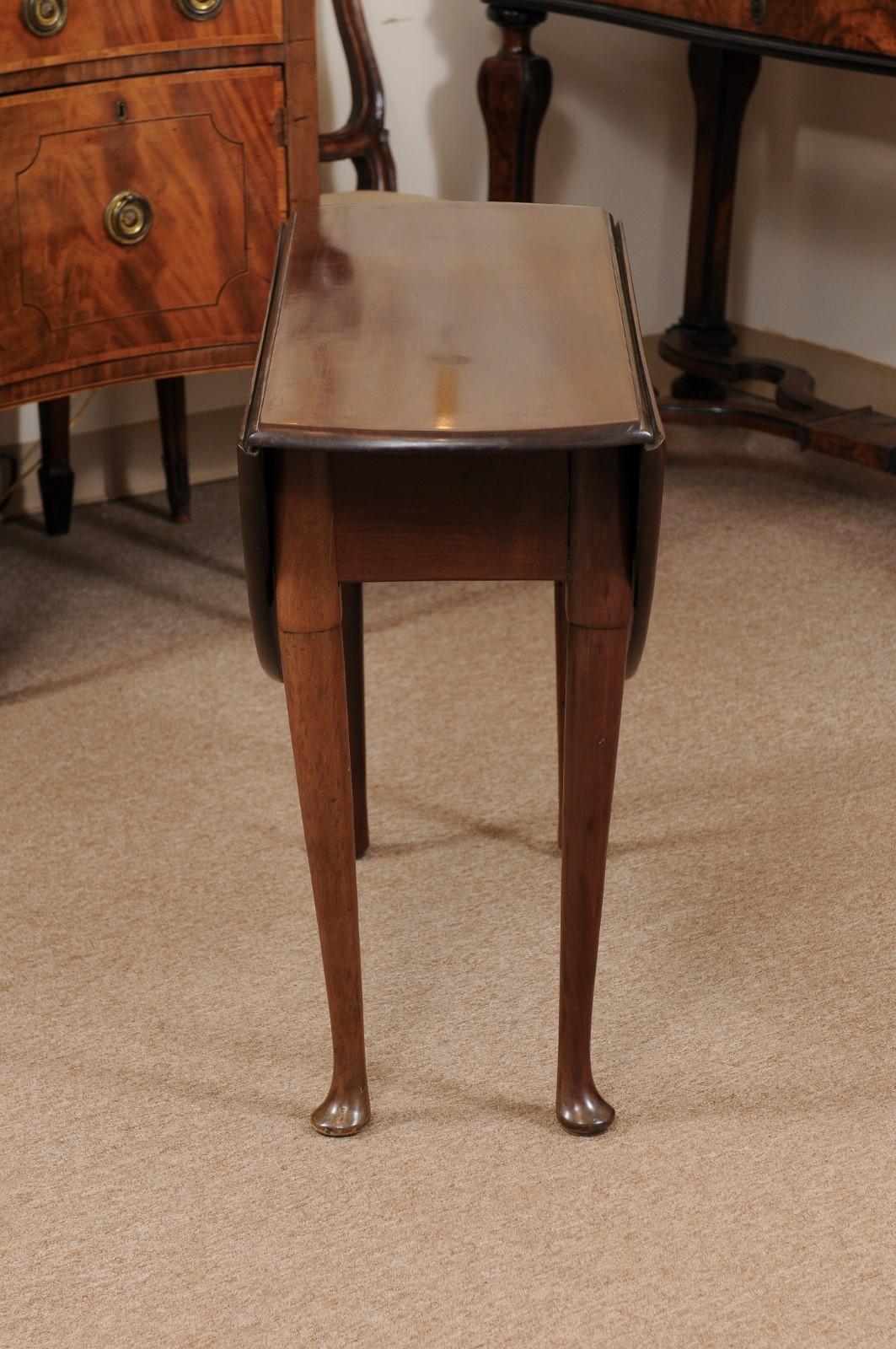 Queen Anne Drop Leaf Table in Walnut with Pad Feet For Sale 2