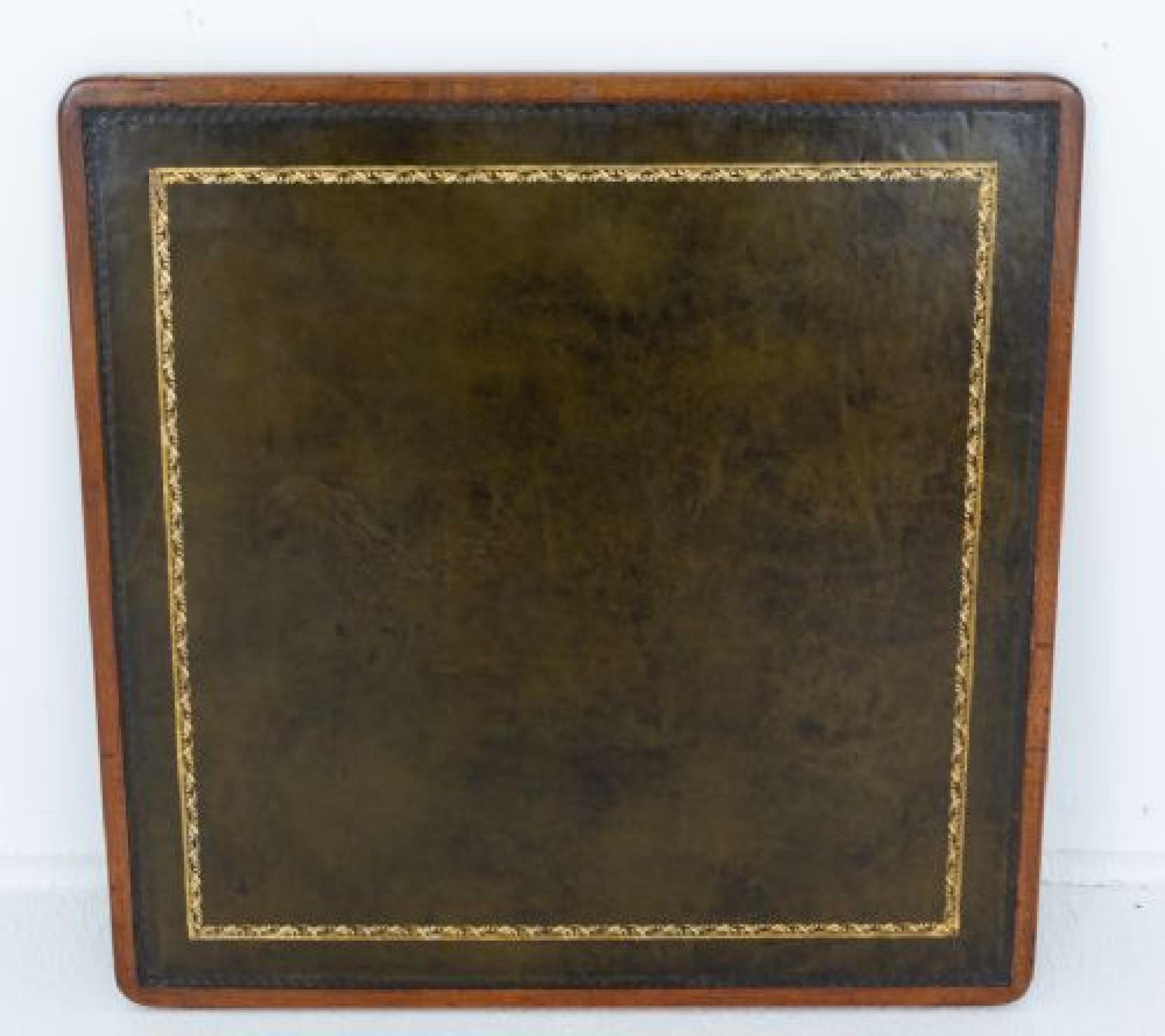 Queen Anne Games Table Card Walnut In Good Condition For Sale In Potters Bar, GB