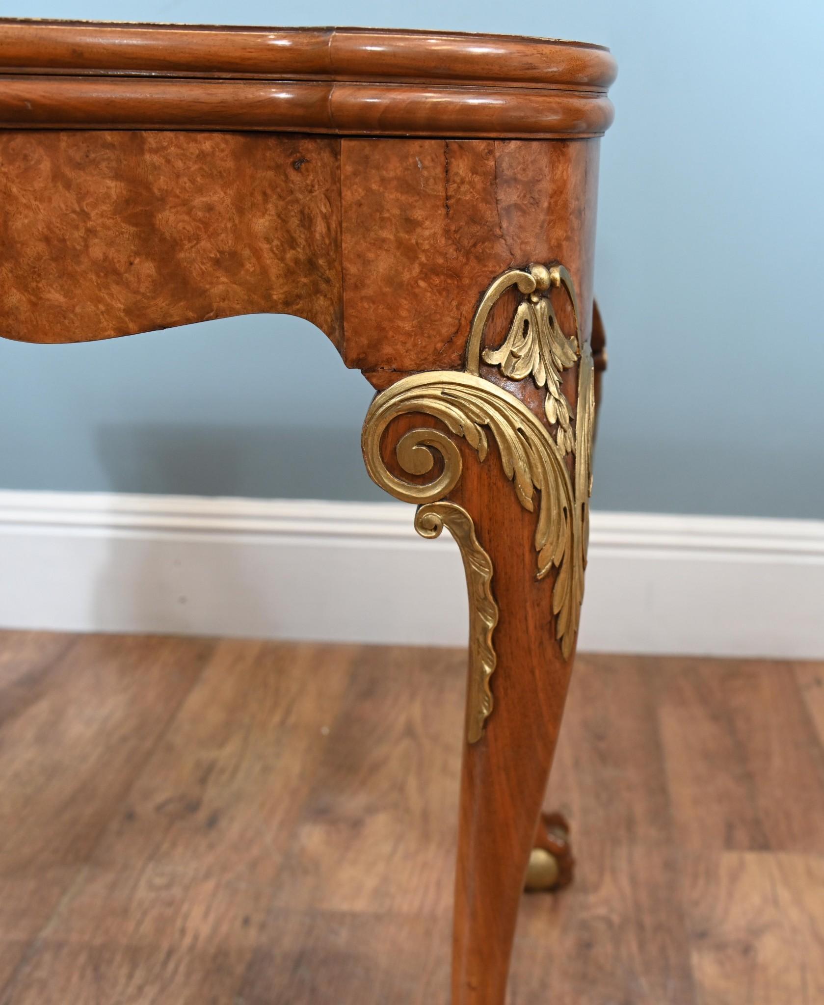 Tavolo da gioco Queen Anne Console Noce Epstein and Co. in vendita 3