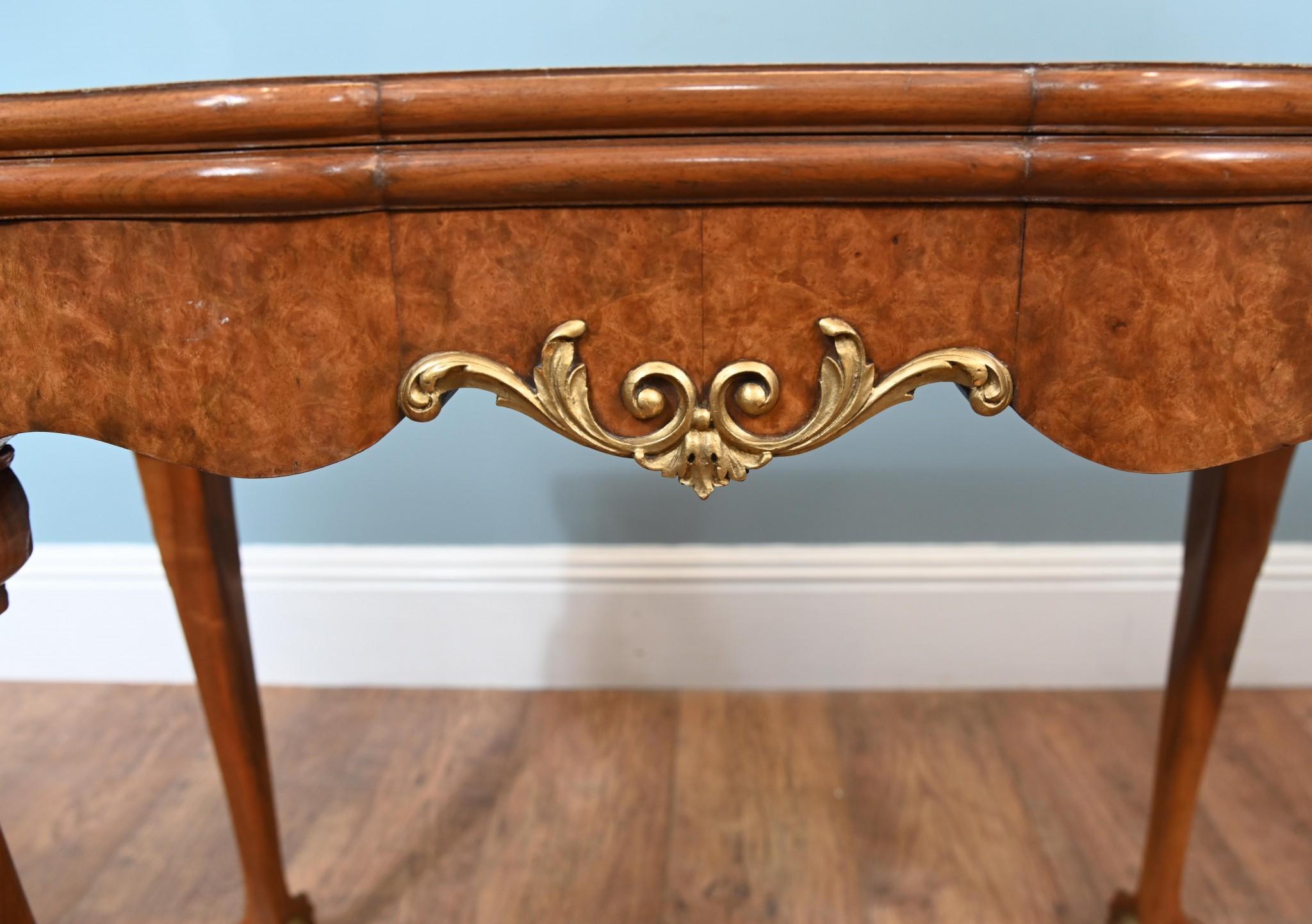 Tavolo da gioco Queen Anne Console Noce Epstein and Co. in vendita 5