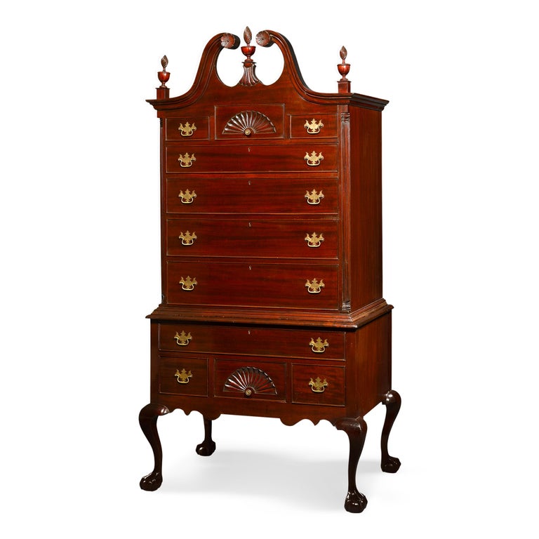 Queen Anne Highboy Chest For Sale at 1stDibs