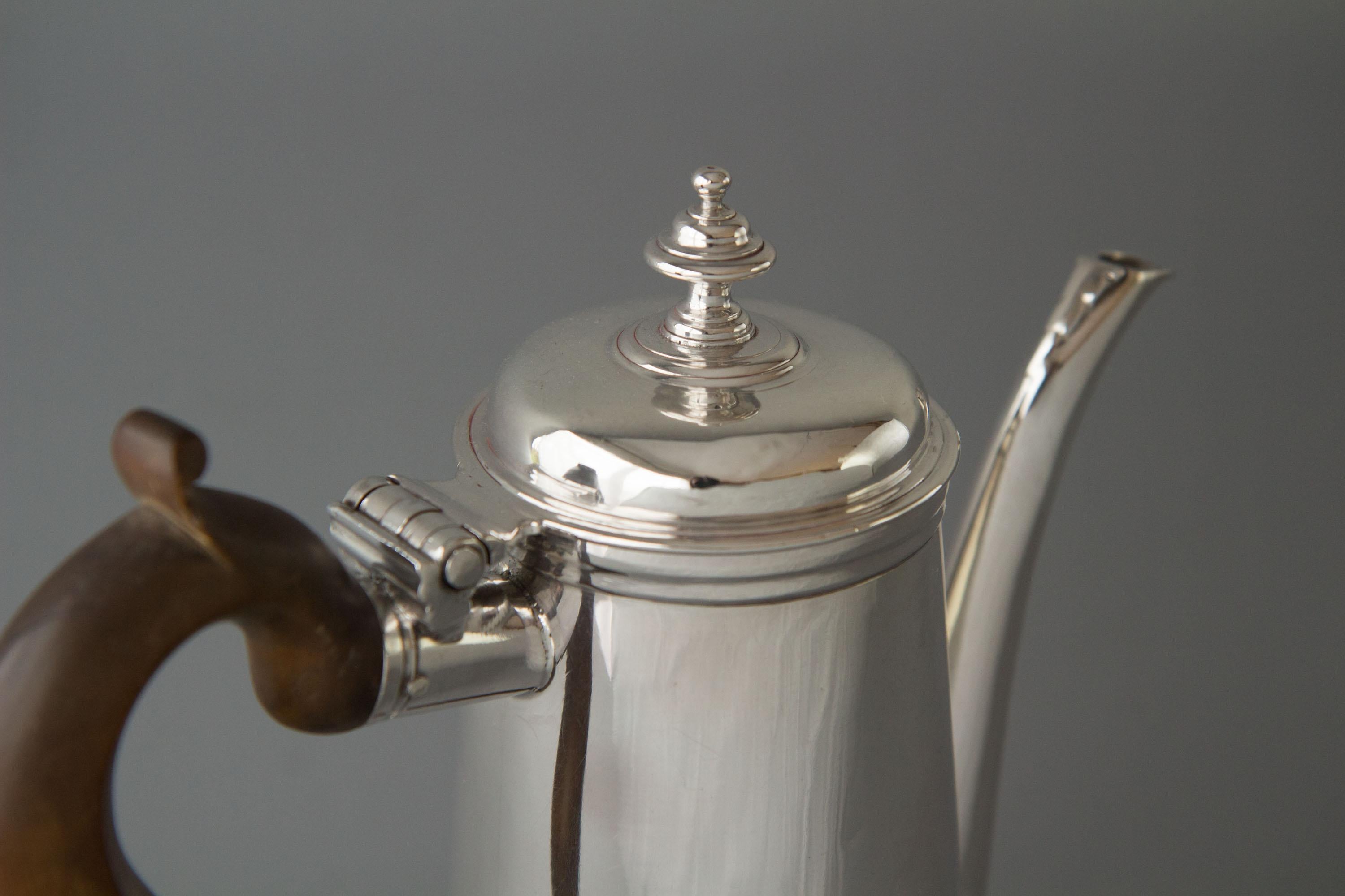Sterling Silver Queen Anne Irish Silver Coffee Pot, Dublin, 1706 by David King