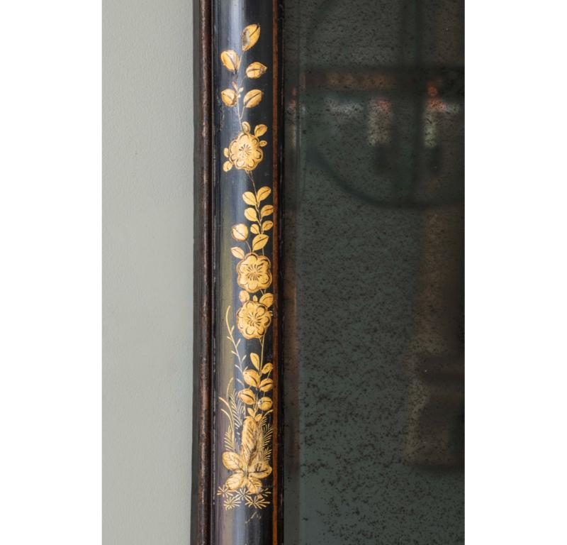 Gravé Miroir d'embarcadère en laque Queen Anne, c. 1710 en vente