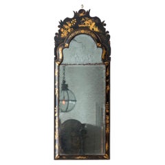 Espejo de muelle lacado Queen Anne, c. 1710