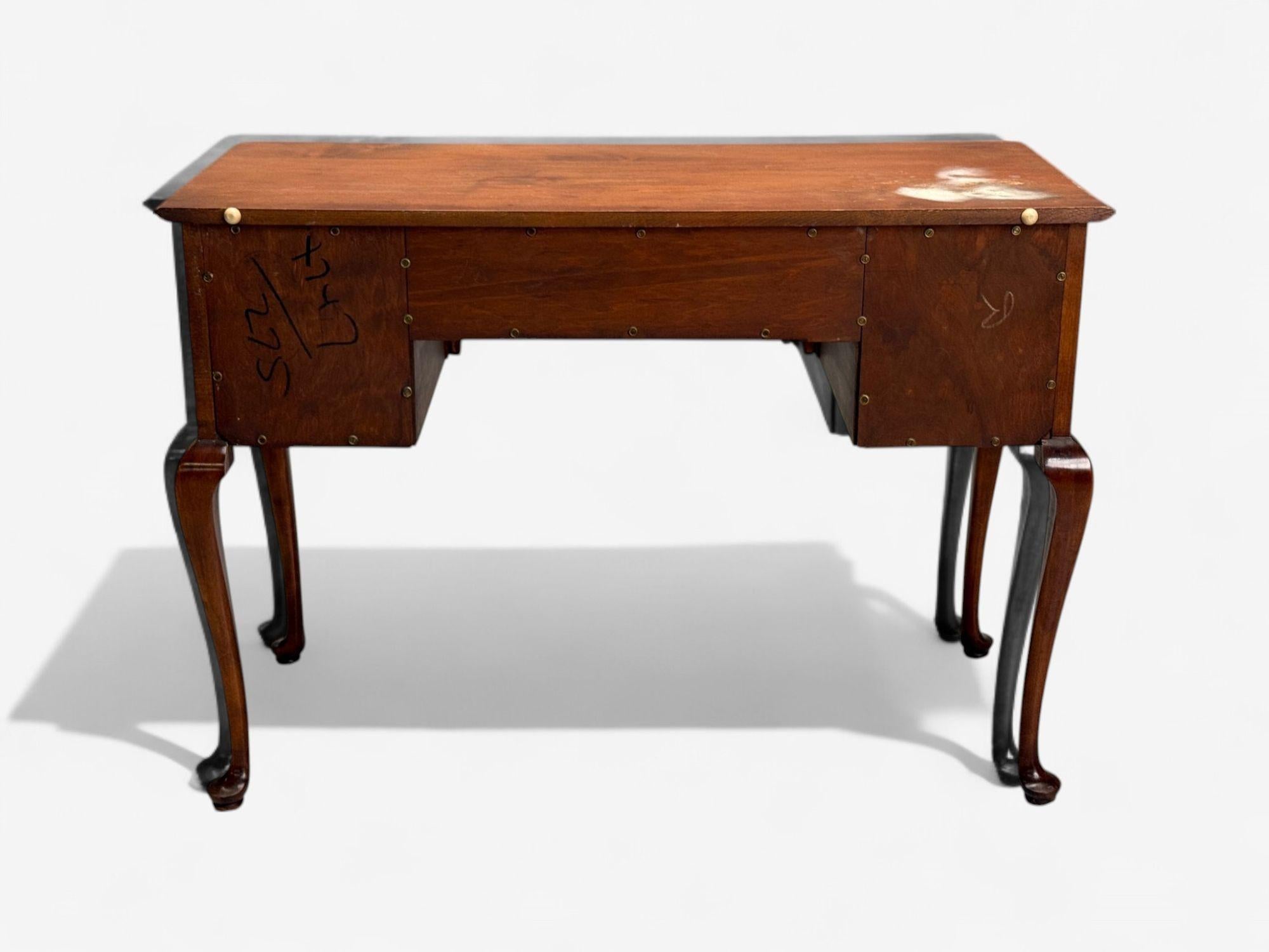 Queen Anne, Mahogany, Brass, Writing Desk, England, 1900s For Sale 3