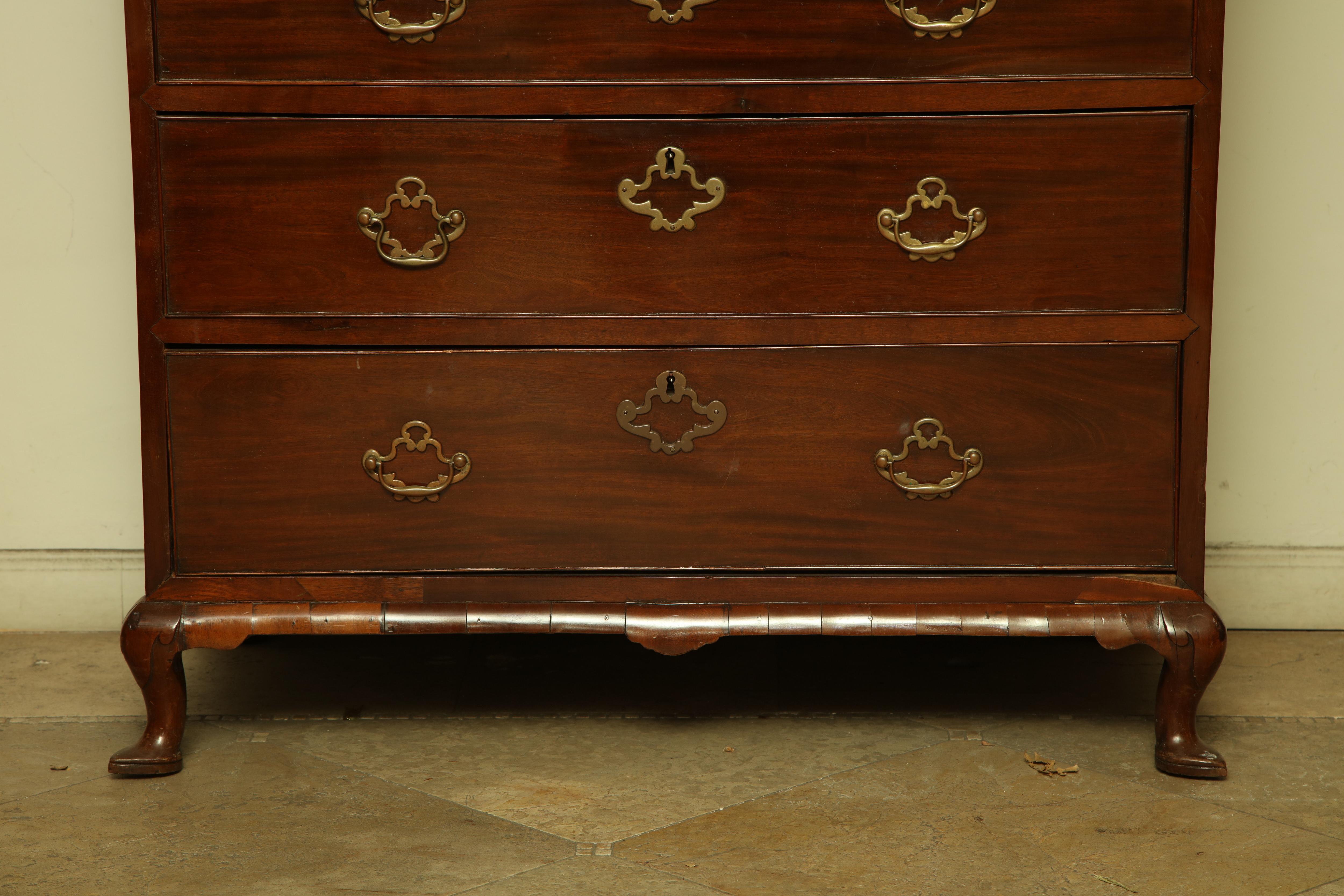 English Queen Anne Mahogany Chest of Drawers