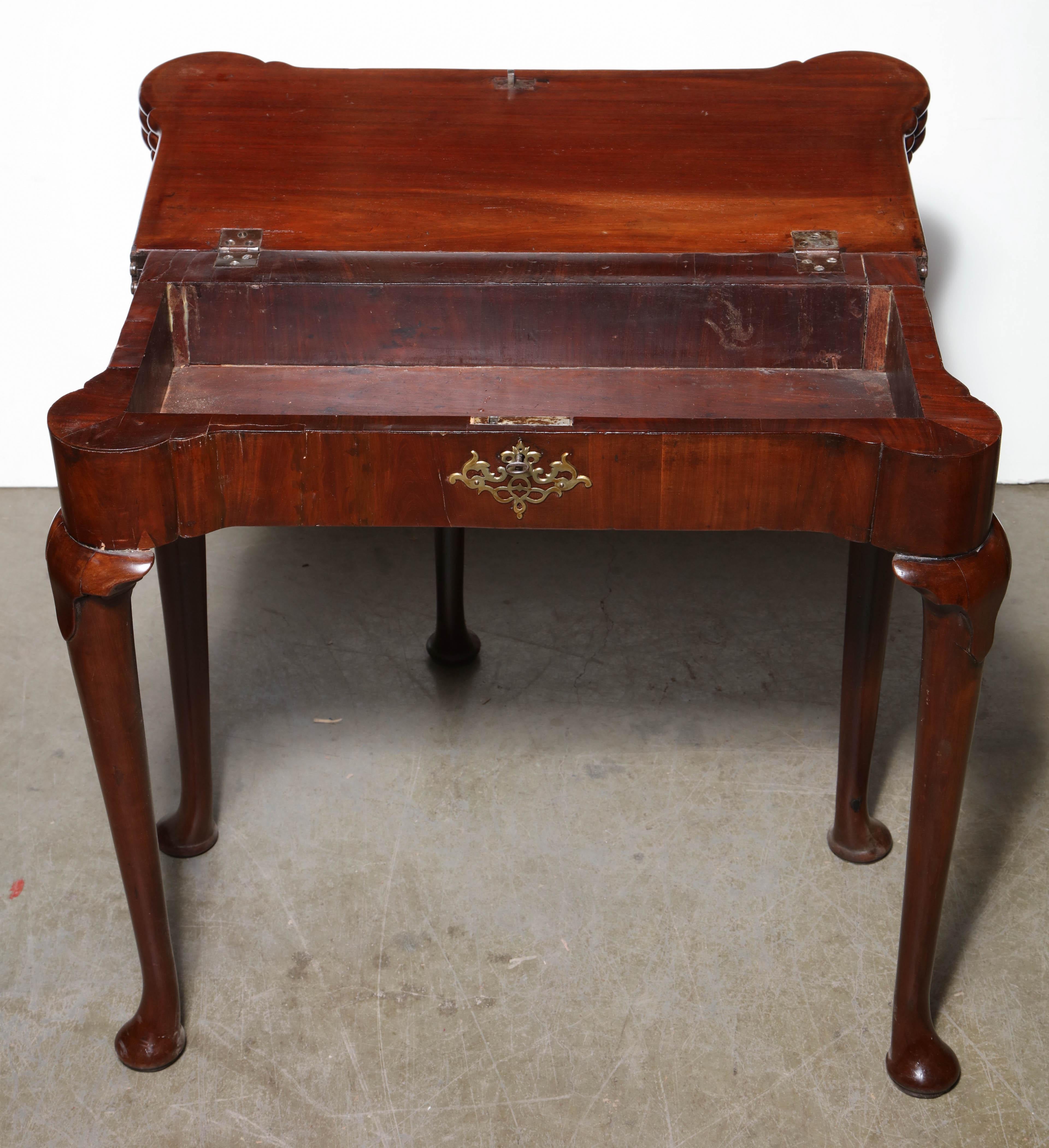Queen Anne Mahogany Triple Top Card Table For Sale 5