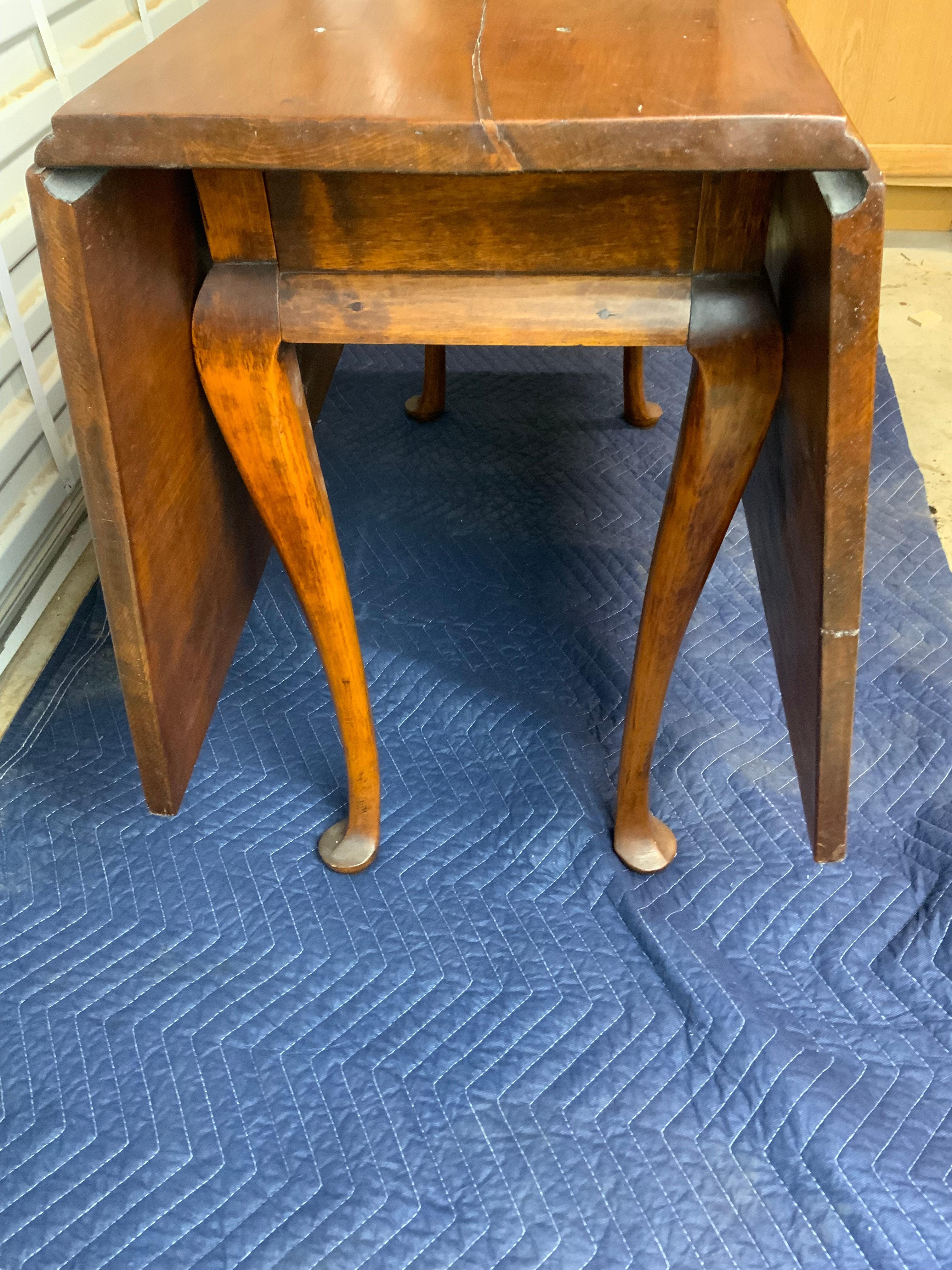 Queen Anne Maple Drop Leaf Table For Sale 9