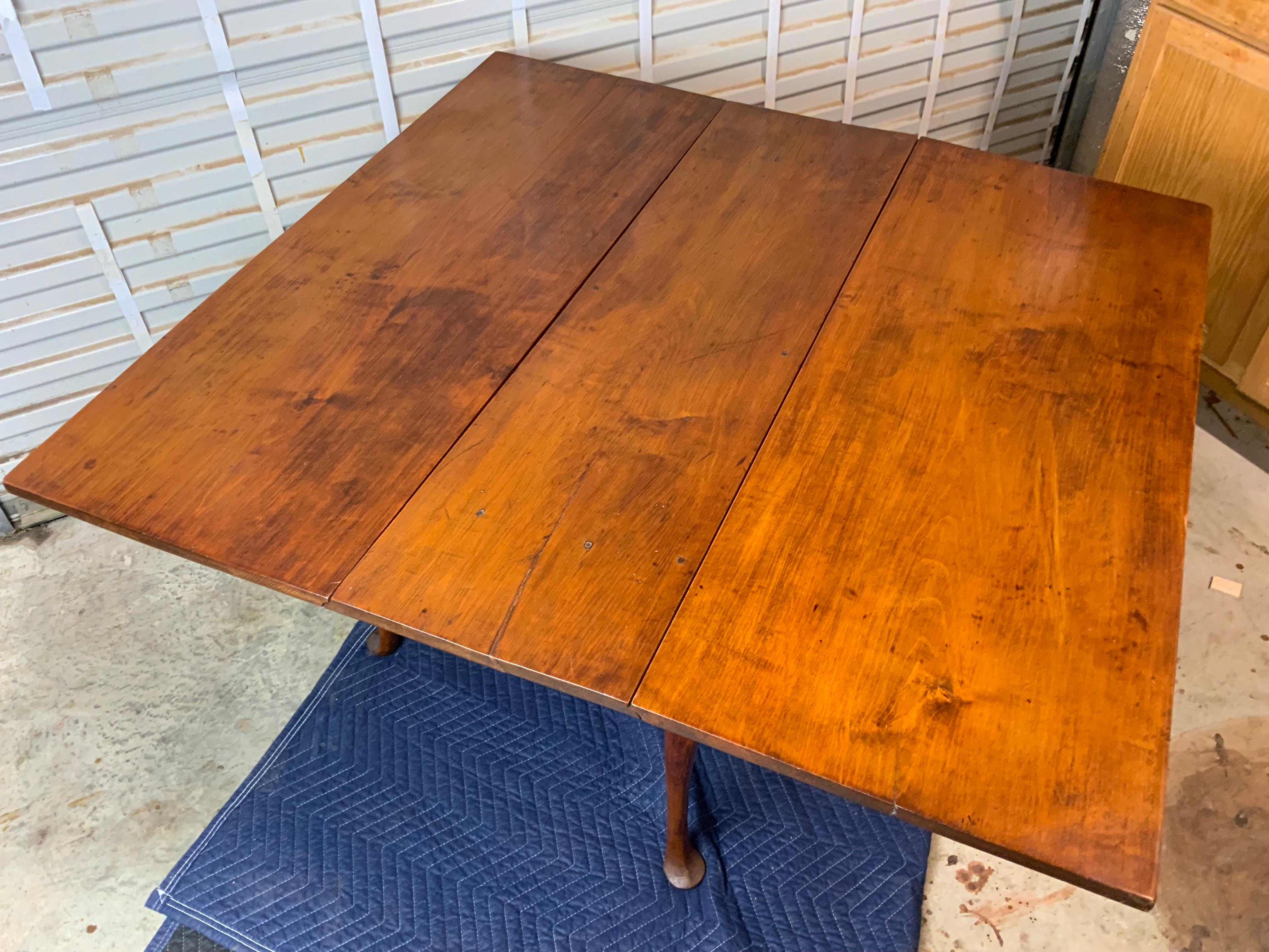 Queen Anne Maple Drop Leaf Table For Sale 13