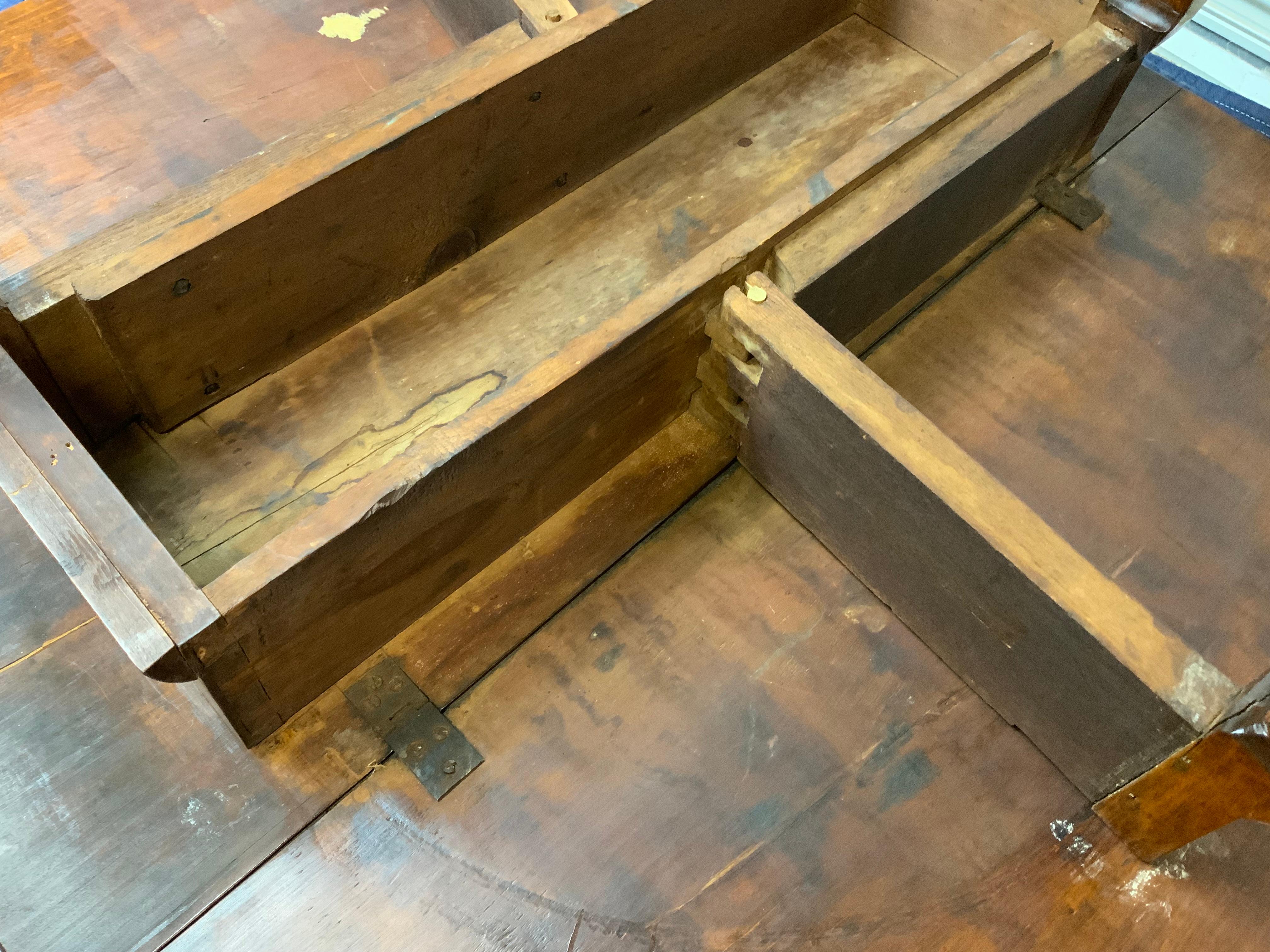 Queen Anne Maple Drop Leaf Table For Sale 15